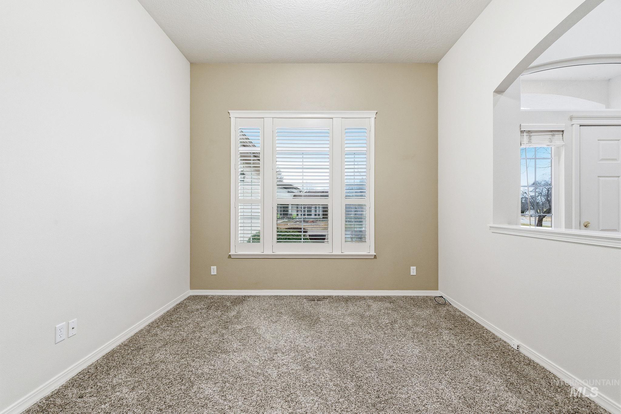 4948 N. Troon Way, Boise, Idaho 83713, 3 Bedrooms, 2 Bathrooms, Residential For Sale, Price $535,000,MLS 98975397