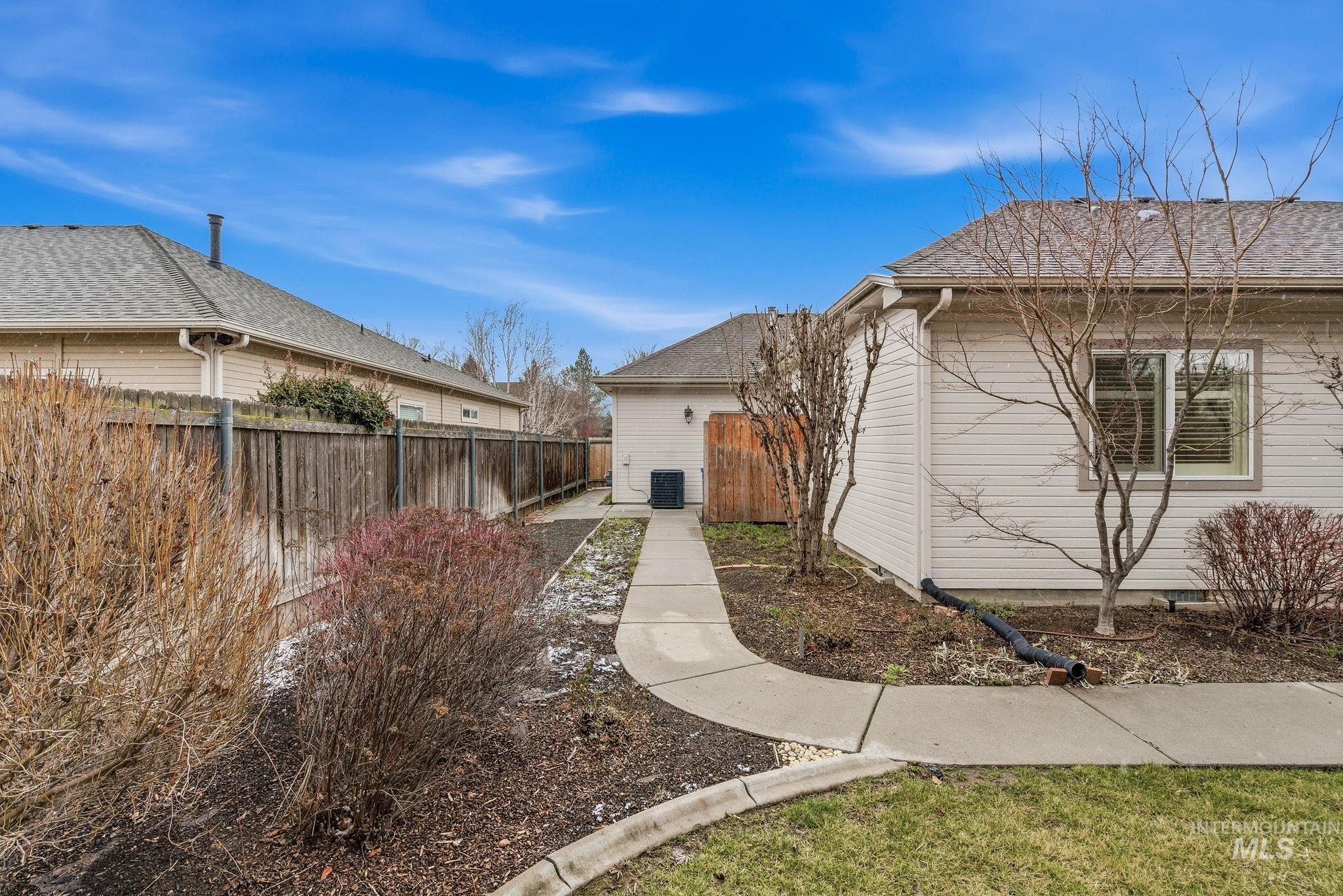 4948 N. Troon Way, Boise, Idaho 83713, 3 Bedrooms, 2 Bathrooms, Residential For Sale, Price $535,000,MLS 98975397
