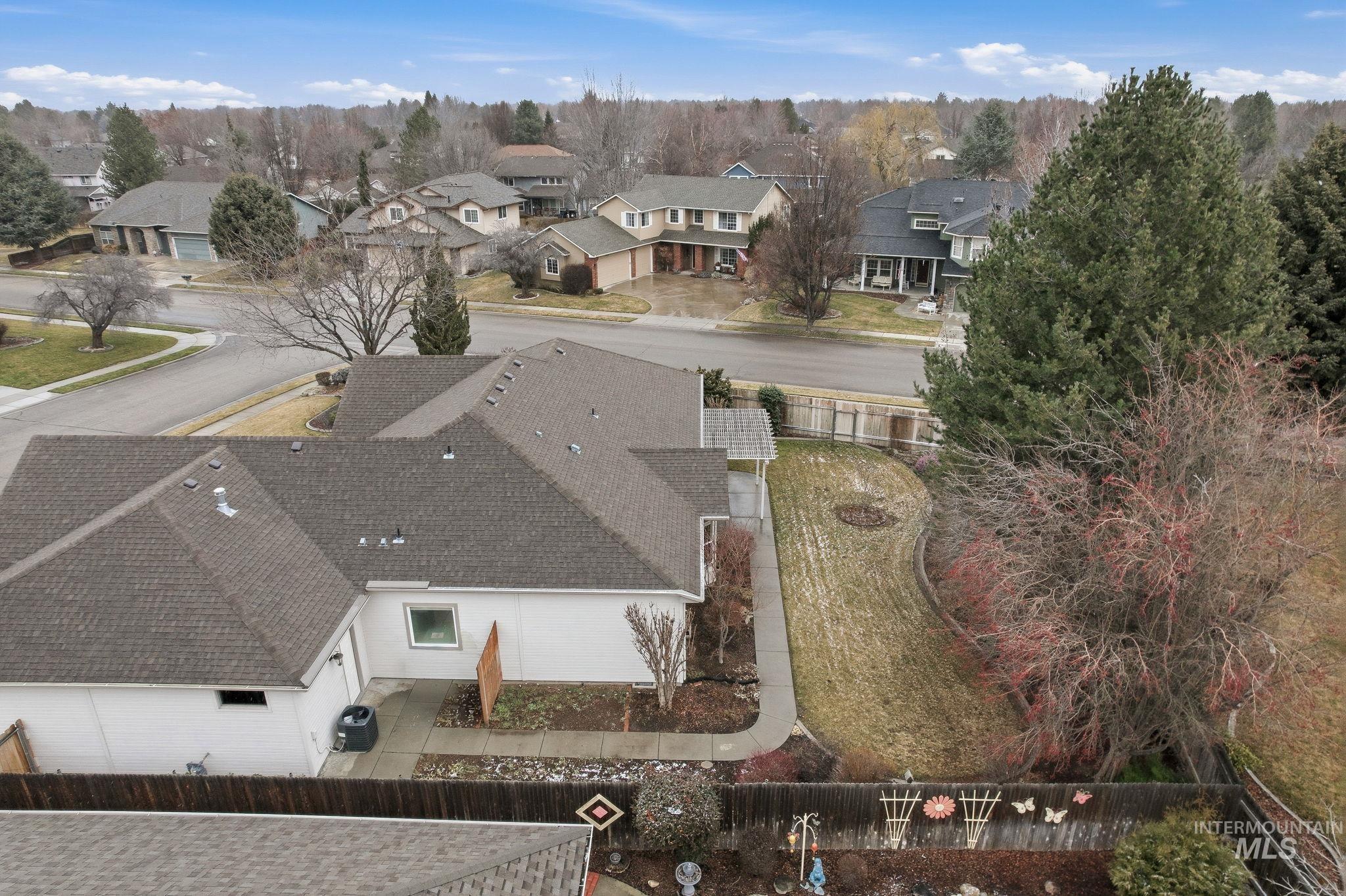4948 N. Troon Way, Boise, Idaho 83713, 3 Bedrooms, 2 Bathrooms, Residential For Sale, Price $535,000,MLS 98975397