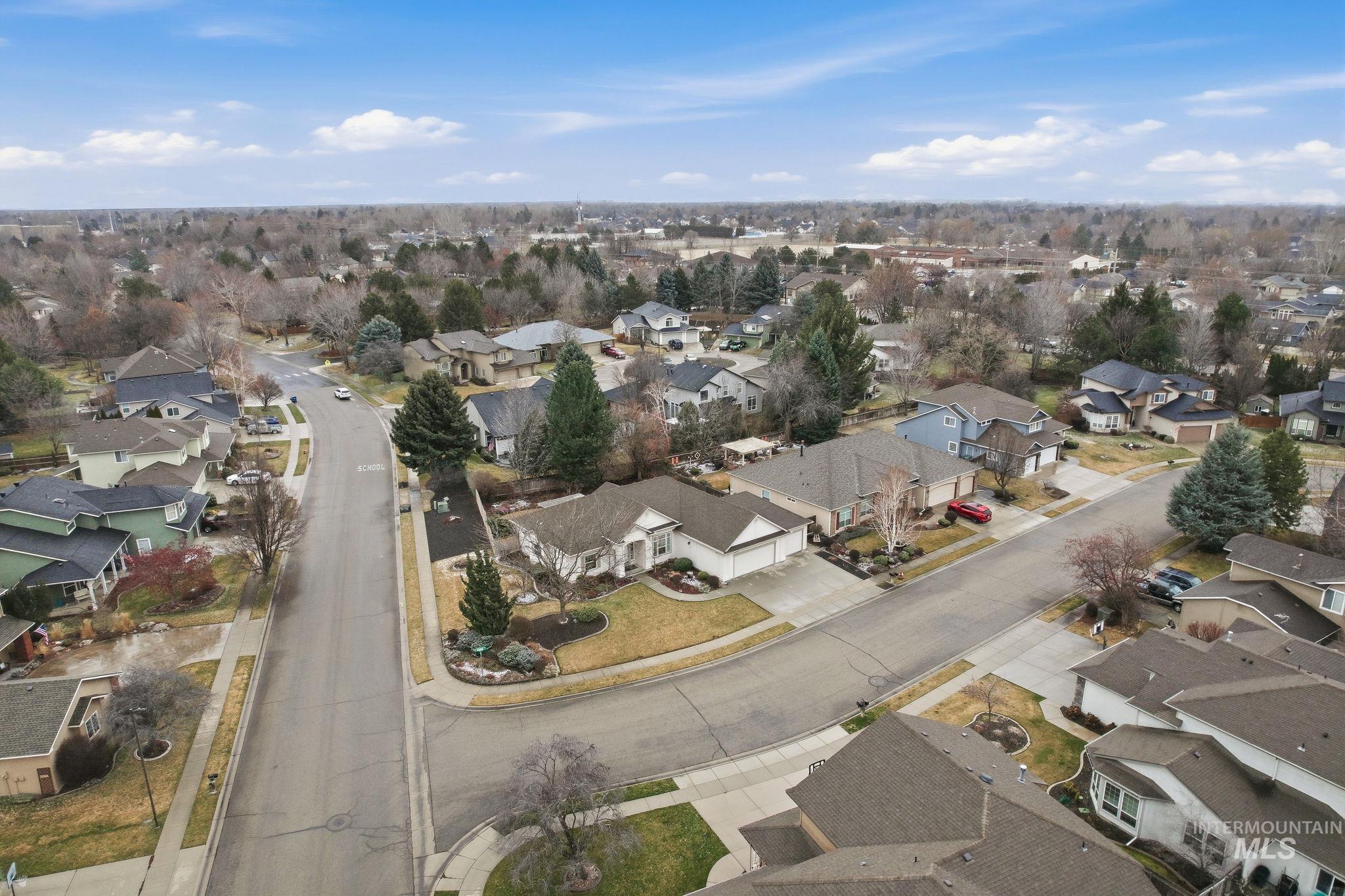 4948 N. Troon Way, Boise, Idaho 83713, 3 Bedrooms, 2 Bathrooms, Residential For Sale, Price $535,000,MLS 98975397