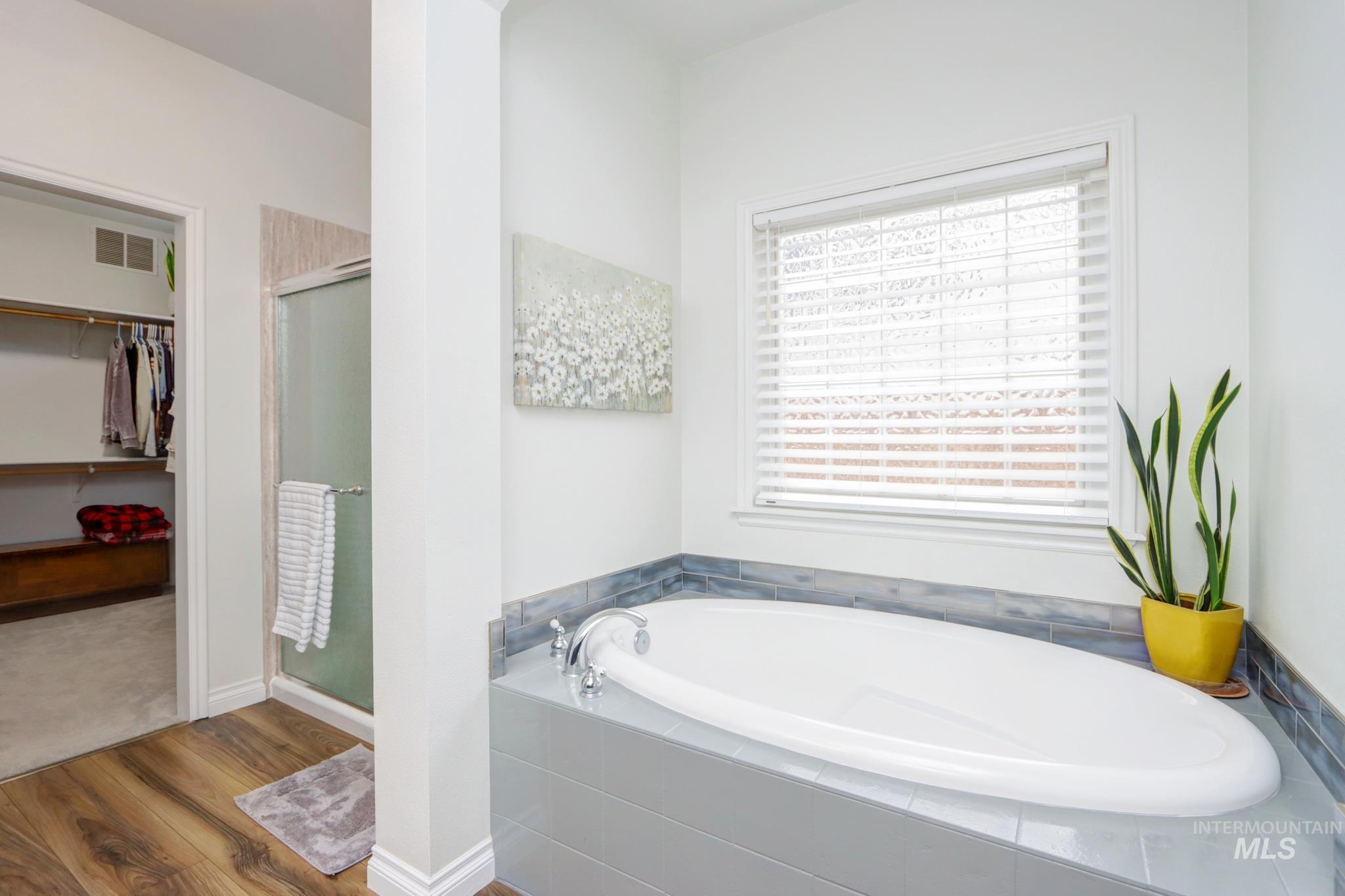 2244 E Greiner St, Meridian, Idaho 83642, 3 Bedrooms, 2.5 Bathrooms, Residential For Sale, Price $589,900,MLS 98975398