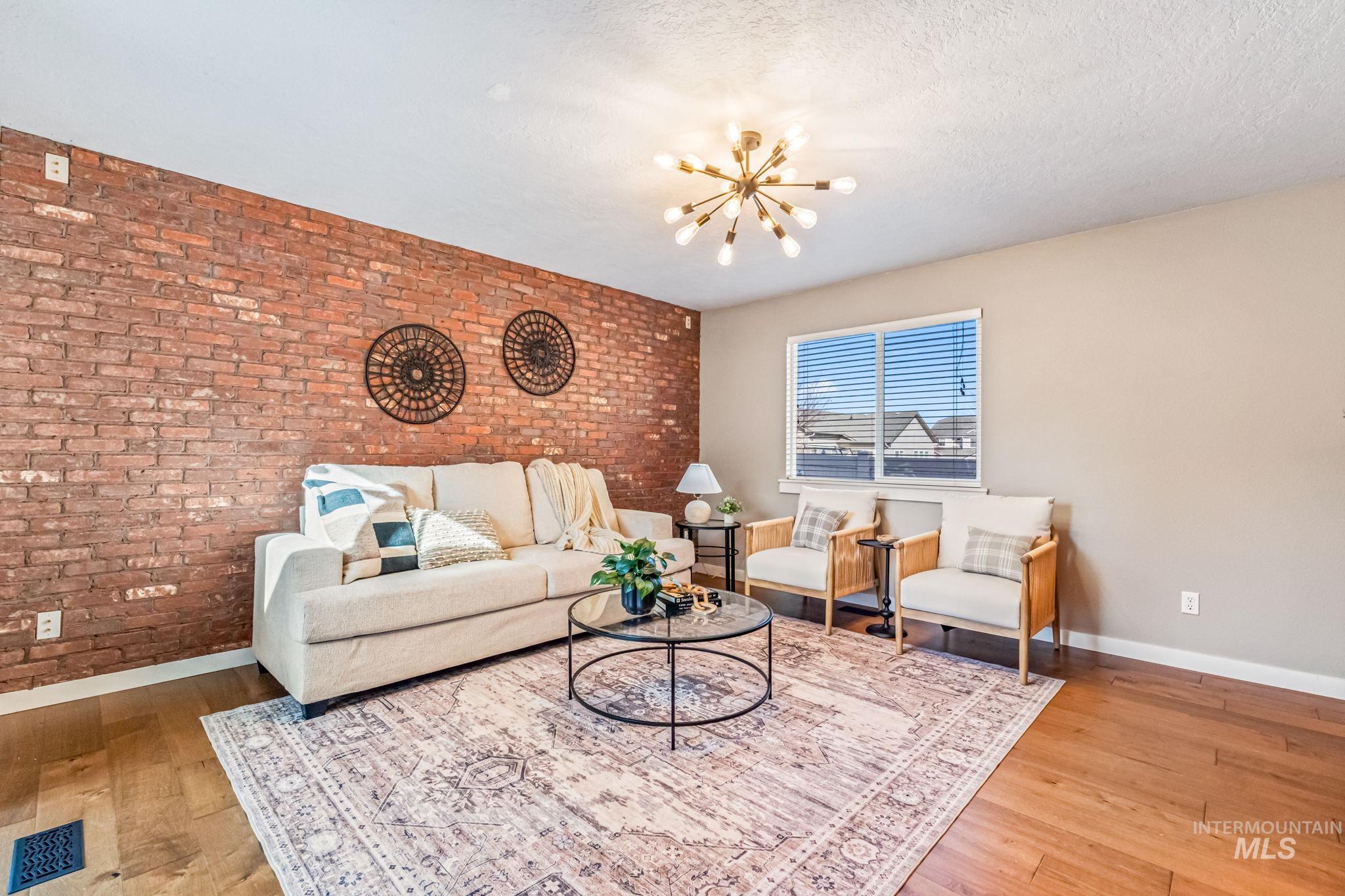 2015 S Sandcrest Loop, Nampa, Idaho 83686, 3 Bedrooms, 2 Bathrooms, Residential For Sale, Price $432,990,MLS 98975402