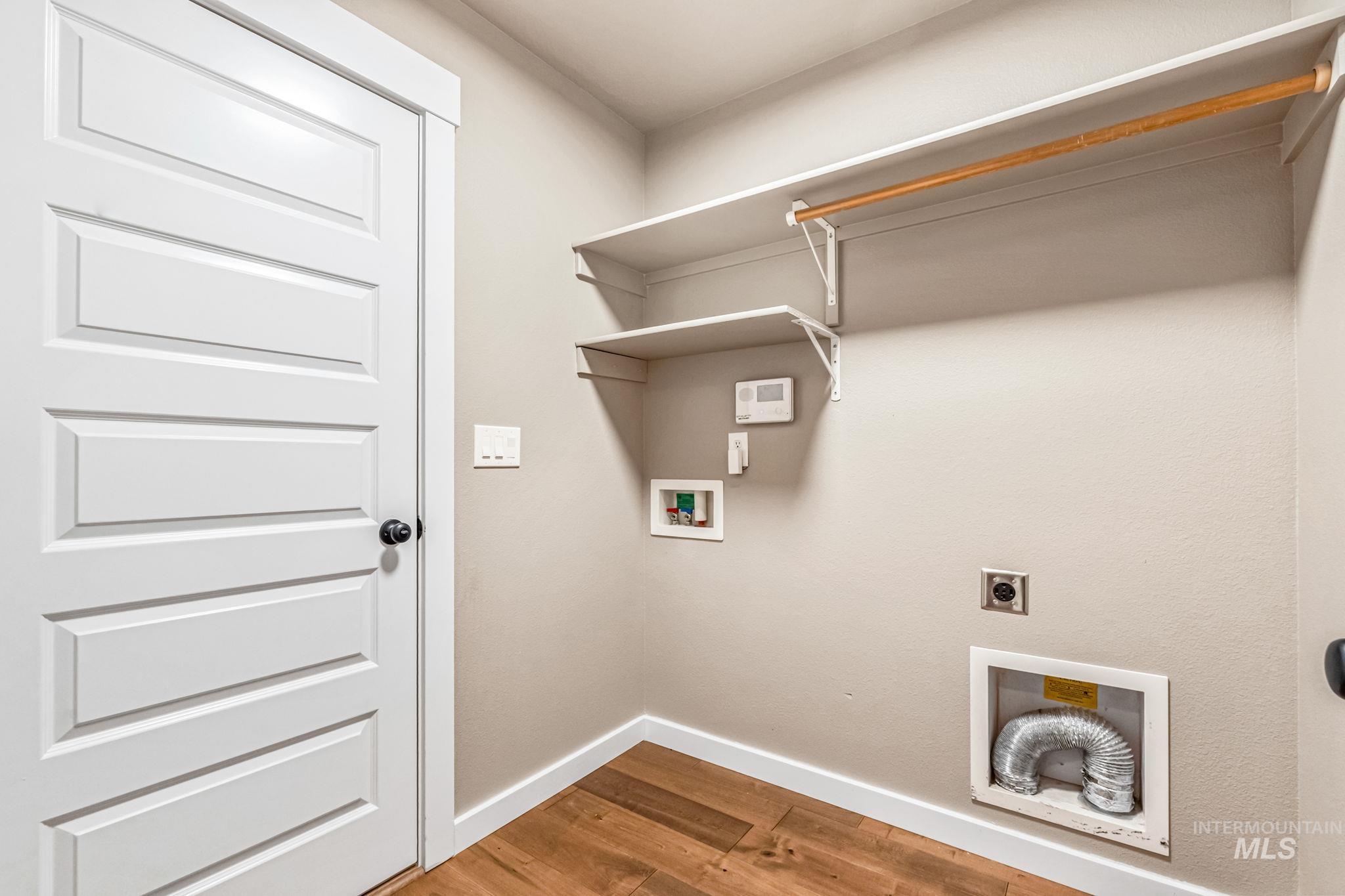 2015 S Sandcrest Loop, Nampa, Idaho 83686, 3 Bedrooms, 2 Bathrooms, Residential For Sale, Price $432,990,MLS 98975402