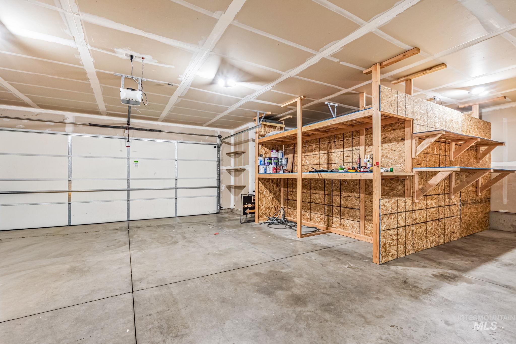 2015 S Sandcrest Loop, Nampa, Idaho 83686, 3 Bedrooms, 2 Bathrooms, Residential For Sale, Price $432,990,MLS 98975402