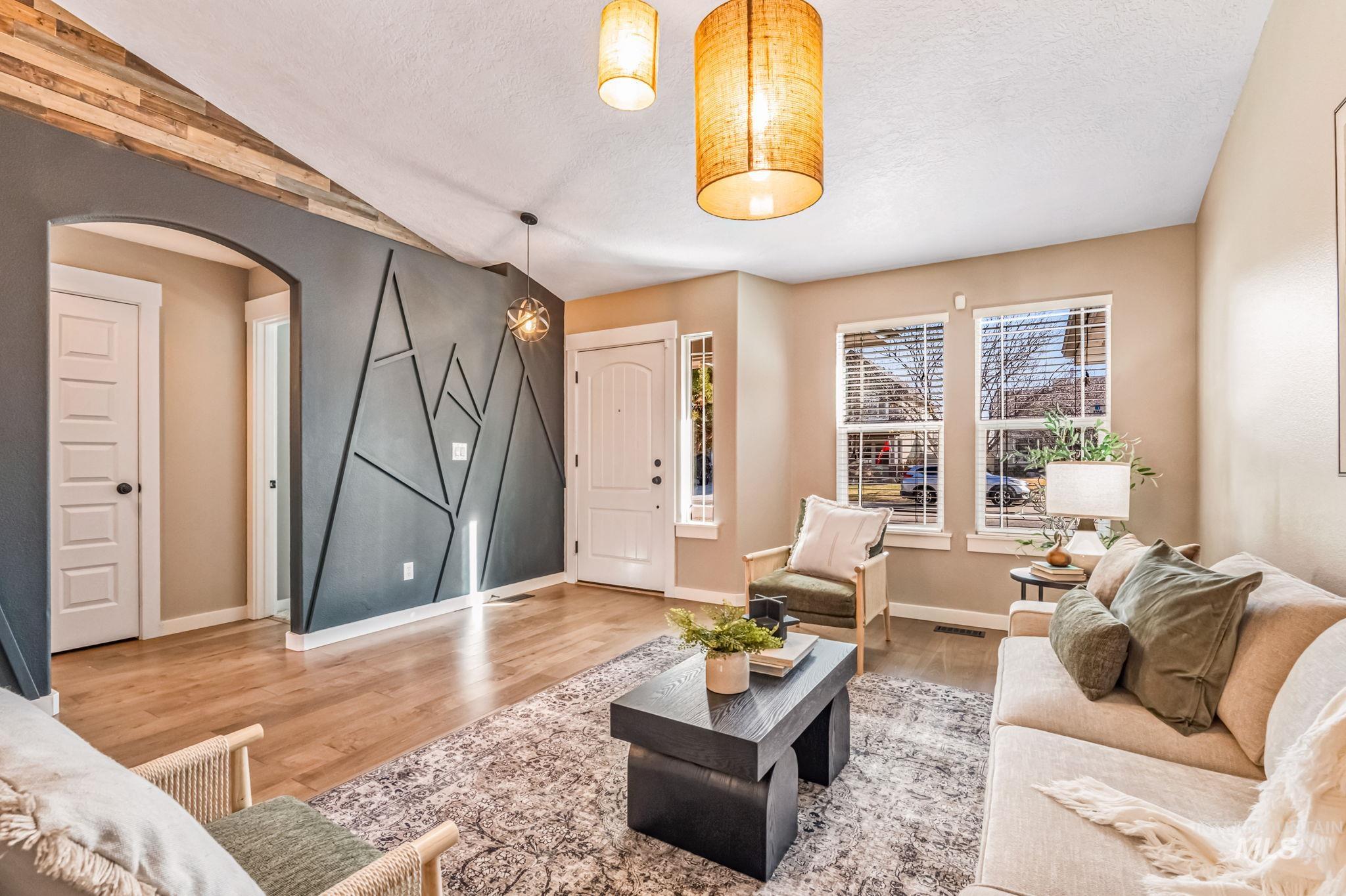 2015 S Sandcrest Loop, Nampa, Idaho 83686, 3 Bedrooms, 2 Bathrooms, Residential For Sale, Price $432,990,MLS 98975402