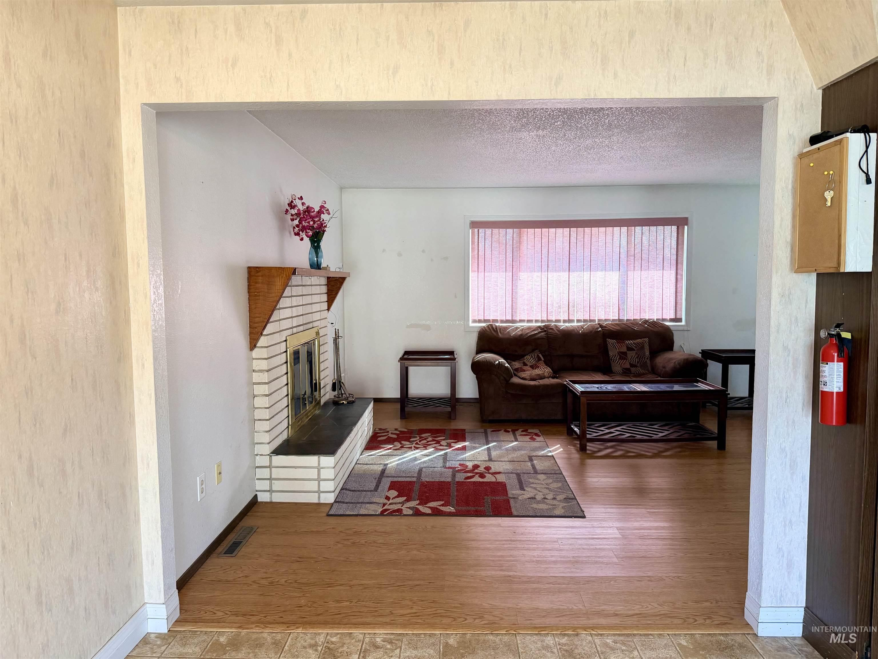 407 Linden Dr, Lewiston, Idaho 83501, 4 Bedrooms, 2 Bathrooms, Residential For Sale, Price $425,000,MLS 98975404