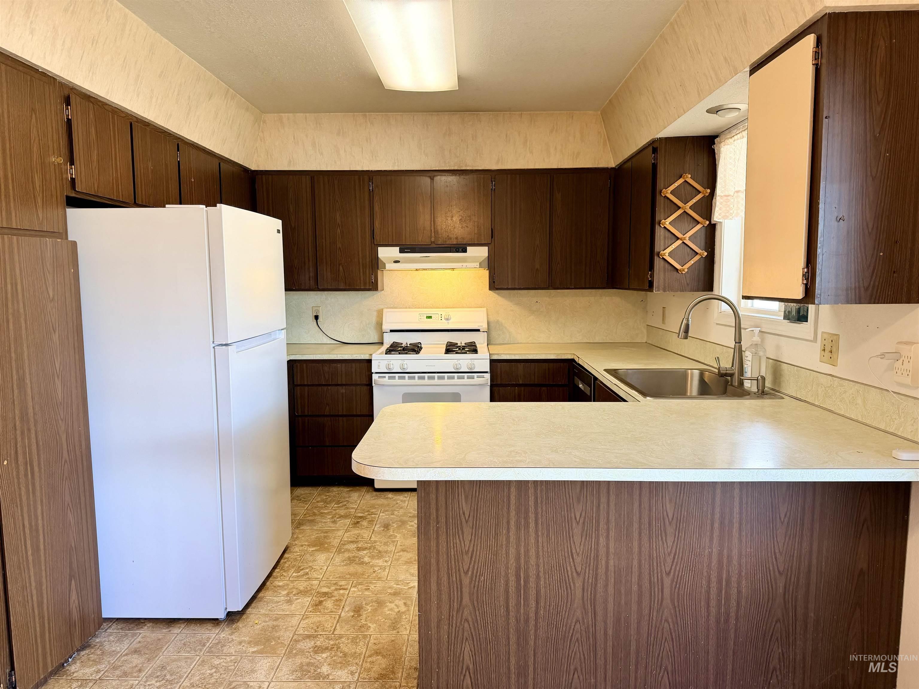 407 Linden Dr, Lewiston, Idaho 83501, 4 Bedrooms, 2 Bathrooms, Residential For Sale, Price $425,000,MLS 98975404