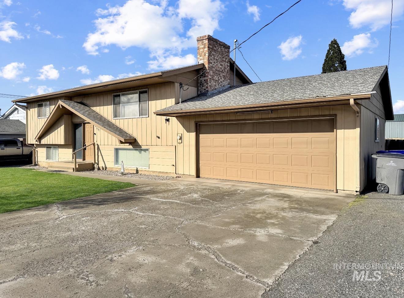 407 Linden Dr, Lewiston, Idaho 83501, 4 Bedrooms, 2 Bathrooms, Residential For Sale, Price $425,000,MLS 98975404