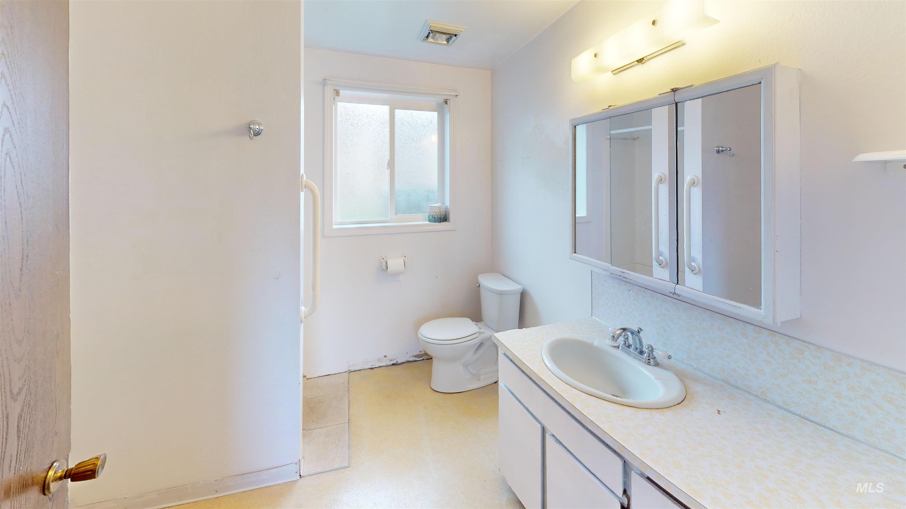 407 Linden Dr, Lewiston, Idaho 83501, 4 Bedrooms, 2 Bathrooms, Residential For Sale, Price $425,000,MLS 98975404