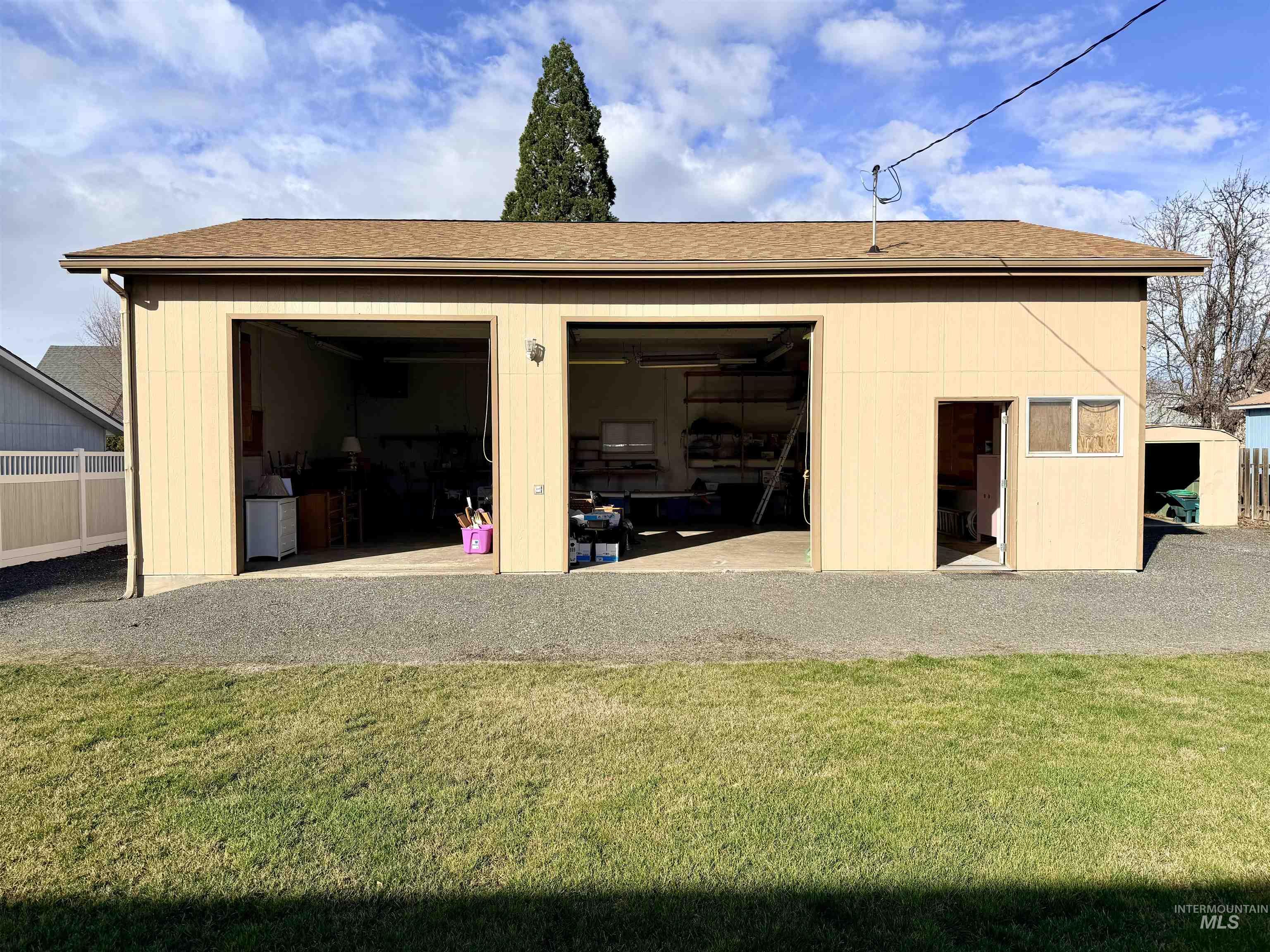 407 Linden Dr, Lewiston, Idaho 83501, 4 Bedrooms, 2 Bathrooms, Residential For Sale, Price $425,000,MLS 98975404