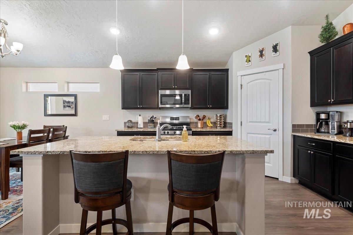 10064 W Gladiola St, Star, Idaho 83669, 3 Bedrooms, 2 Bathrooms, Residential For Sale, Price $499,900, 98975405