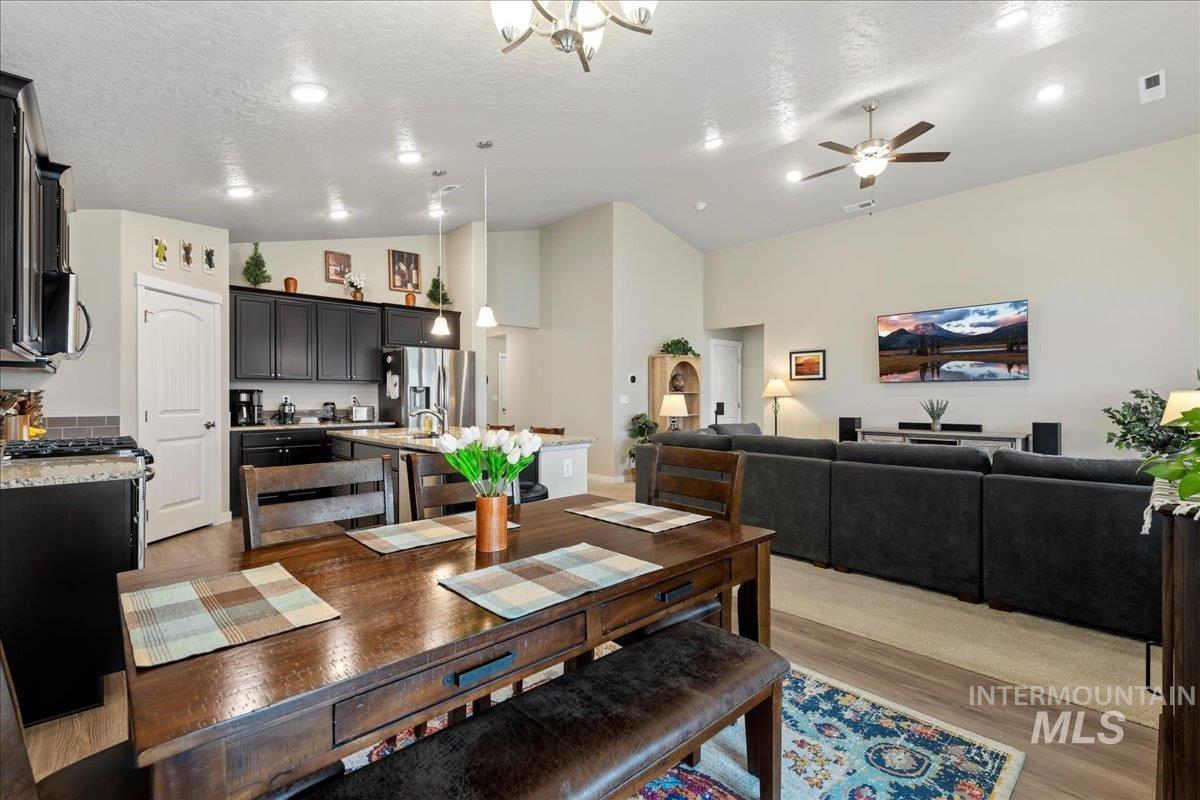 10064 W Gladiola St, Star, Idaho 83669, 3 Bedrooms, 2 Bathrooms, Residential For Sale, Price $499,900, 98975405