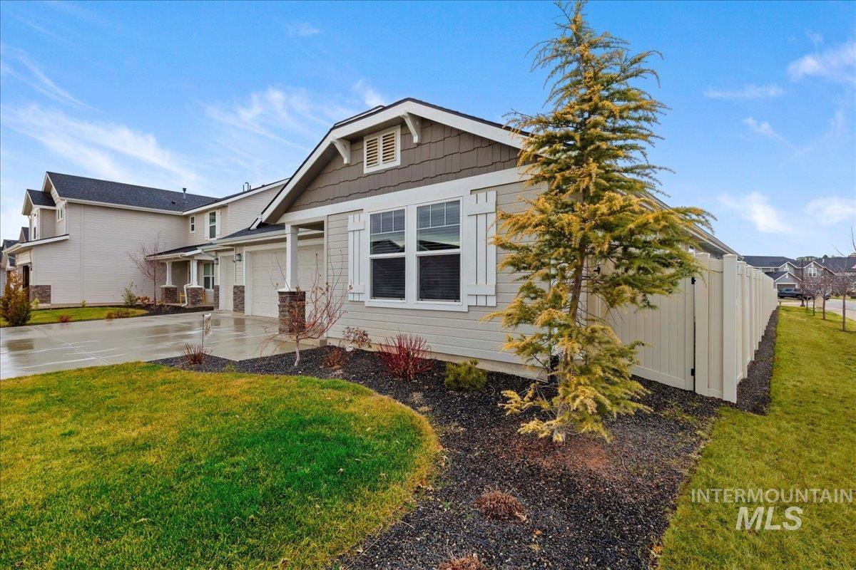 10064 W Gladiola St, Star, Idaho 83669, 3 Bedrooms, 2 Bathrooms, Residential For Sale, Price $499,900, 98975405