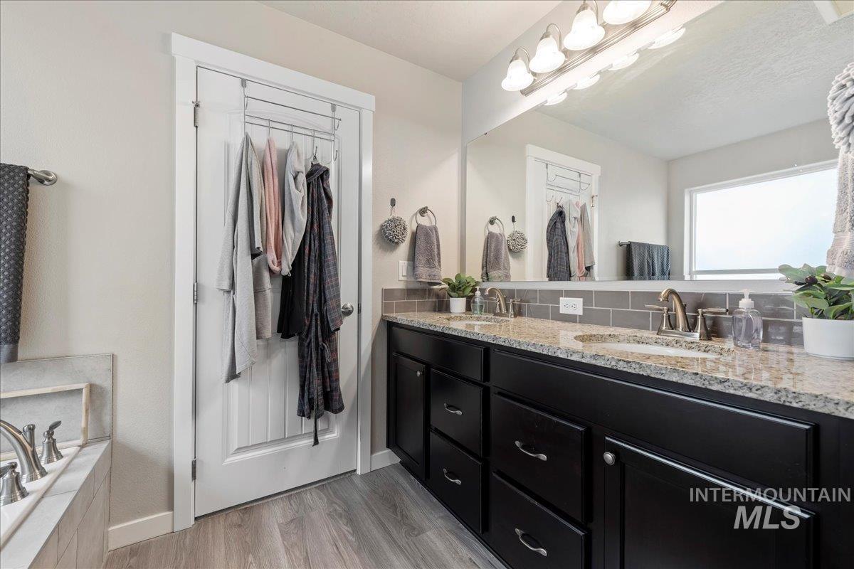 10064 W Gladiola St, Star, Idaho 83669, 3 Bedrooms, 2 Bathrooms, Residential For Sale, Price $499,900, 98975405