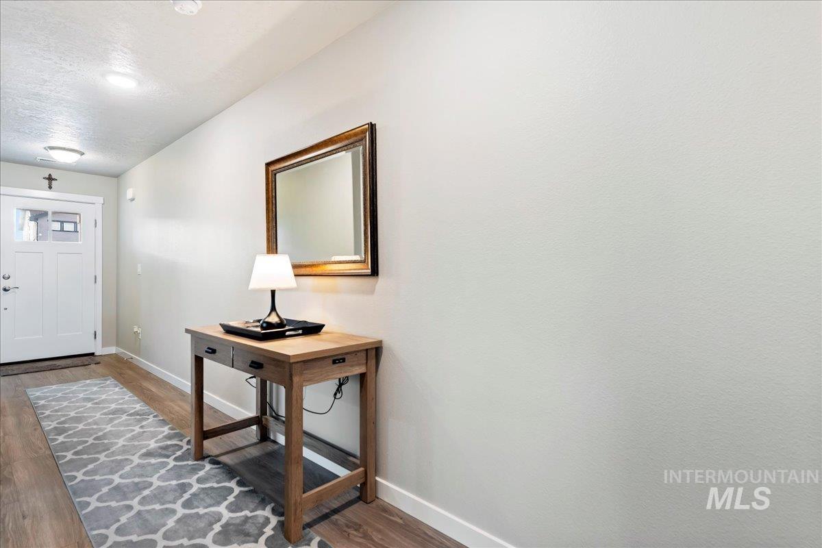 10064 W Gladiola St, Star, Idaho 83669, 3 Bedrooms, 2 Bathrooms, Residential For Sale, Price $499,900, 98975405