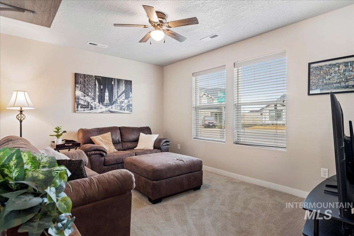 10064 W Gladiola St, Star, Idaho 83669, 3 Bedrooms, 2 Bathrooms, Residential For Sale, Price $499,900, 98975405