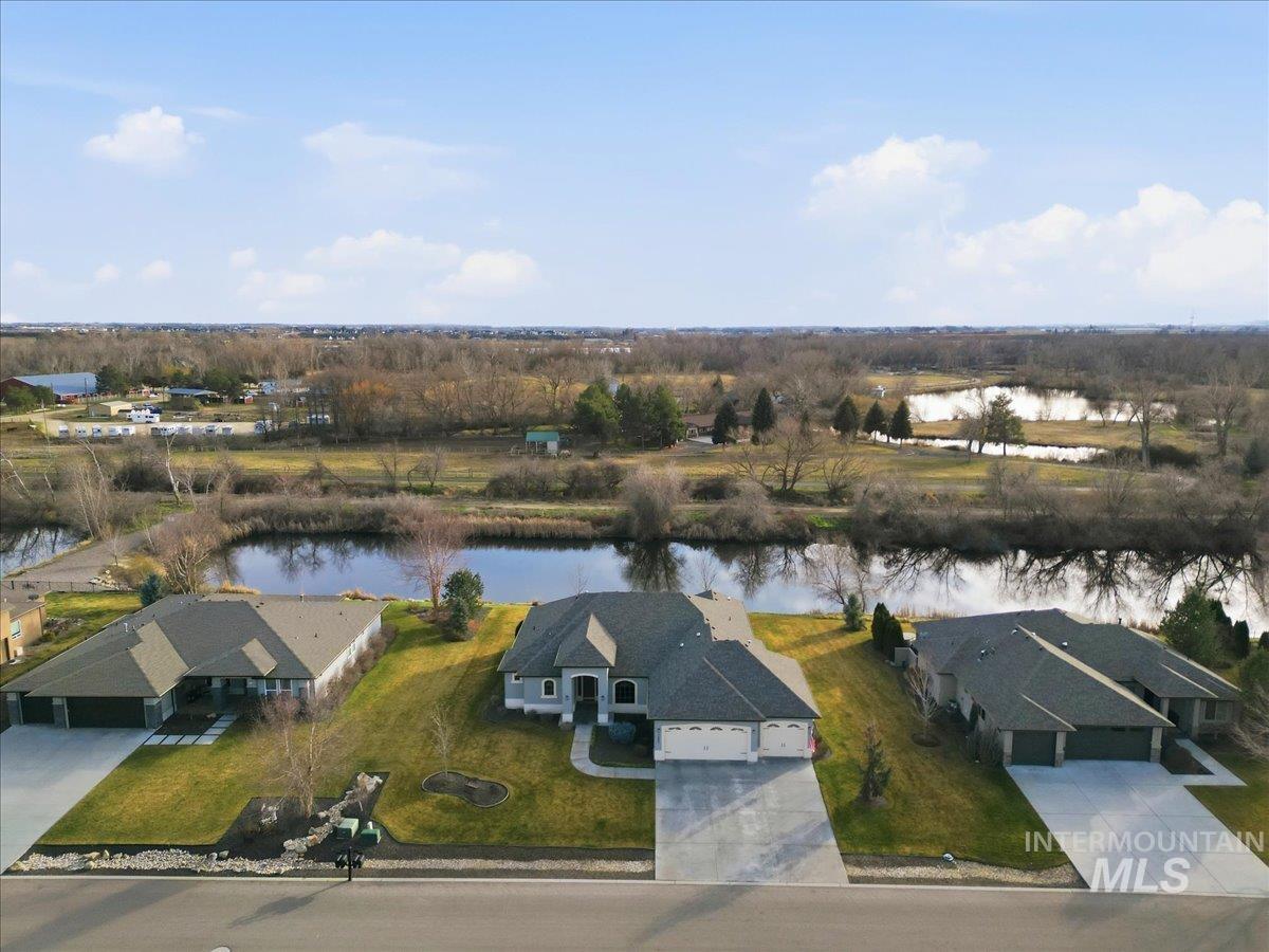 11887 W Pinewood River Lane, Star, Idaho 83669, 3 Bedrooms, 2.5 Bathrooms, Residential For Sale, Price $1,200,000, 98975406