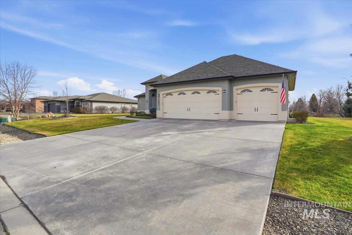 11887 W Pinewood River Lane, Star, Idaho 83669, 3 Bedrooms, 2.5 Bathrooms, Residential For Sale, Price $1,200,000, 98975406