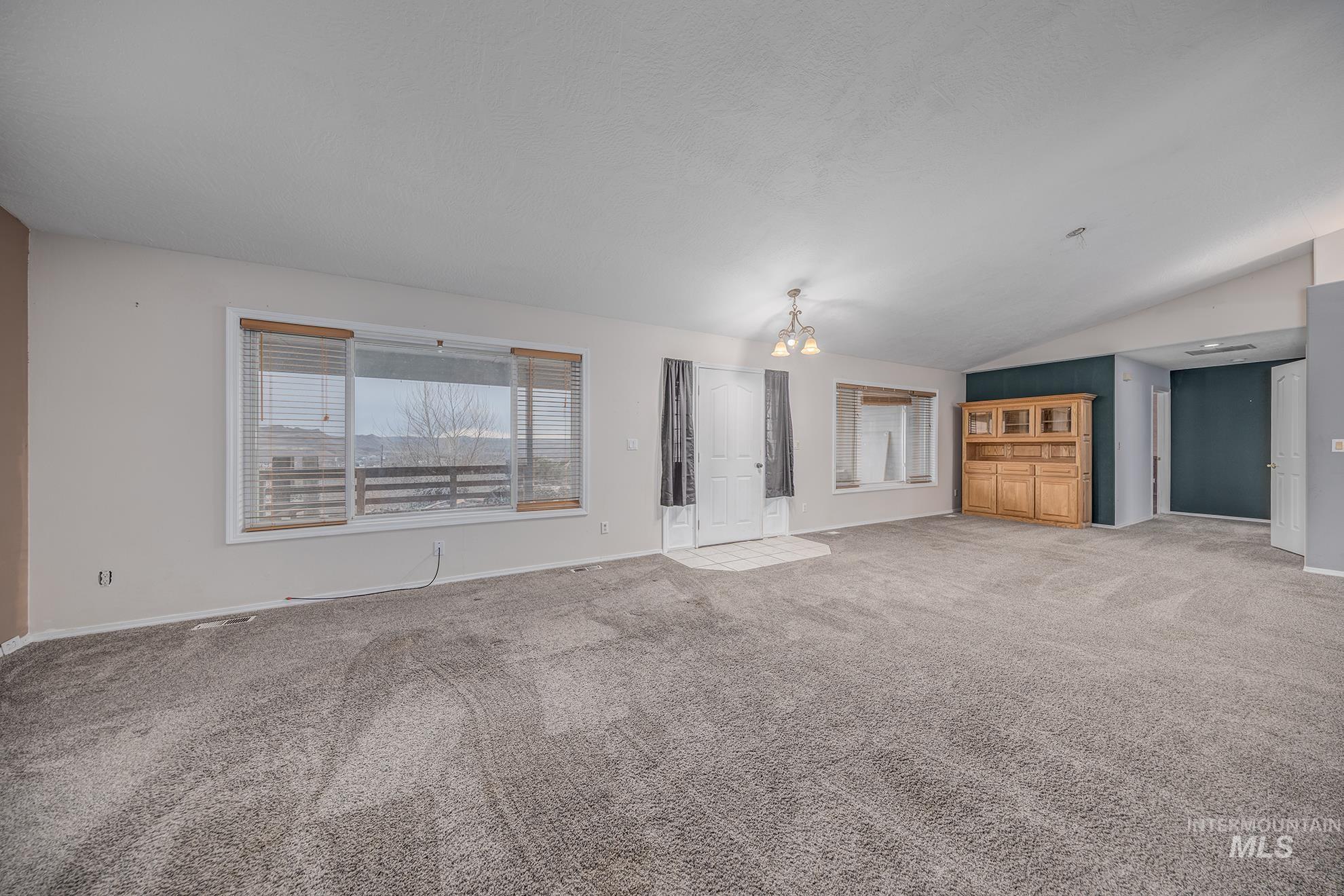 1200 Hoffman Dr, Vale, Oregon 97918, 6 Bedrooms, 3 Bathrooms, Residential For Sale, Price $525,000, 98975407