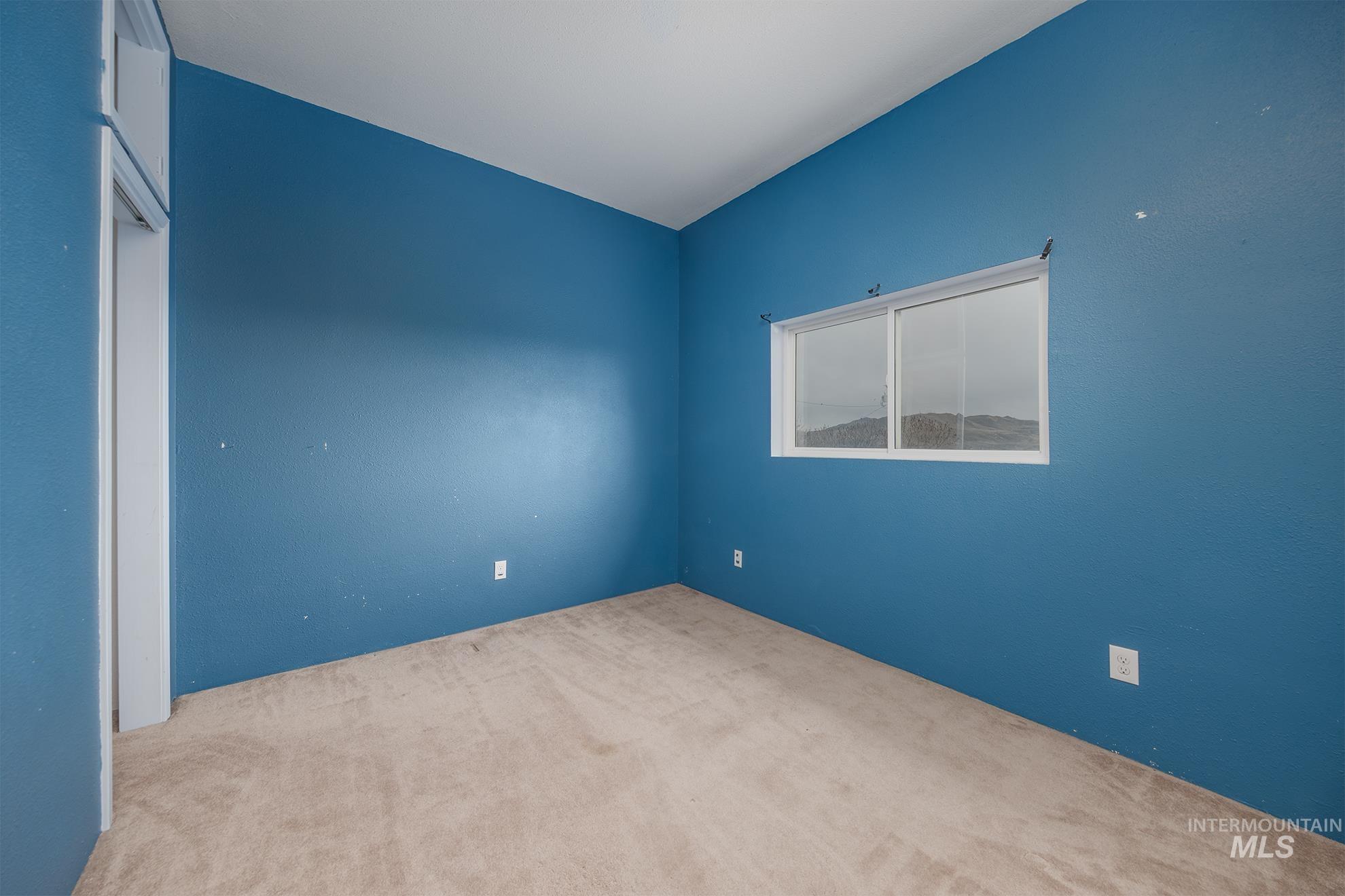 1200 Hoffman Dr, Vale, Oregon 97918, 6 Bedrooms, 3 Bathrooms, Residential For Sale, Price $525,000, 98975407