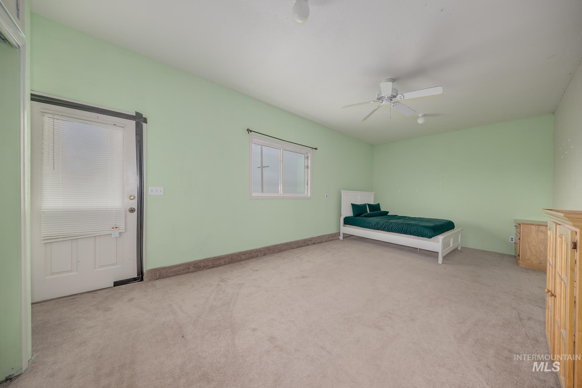 1200 Hoffman Dr, Vale, Oregon 97918, 6 Bedrooms, 3 Bathrooms, Residential For Sale, Price $499,000,MLS 98975407