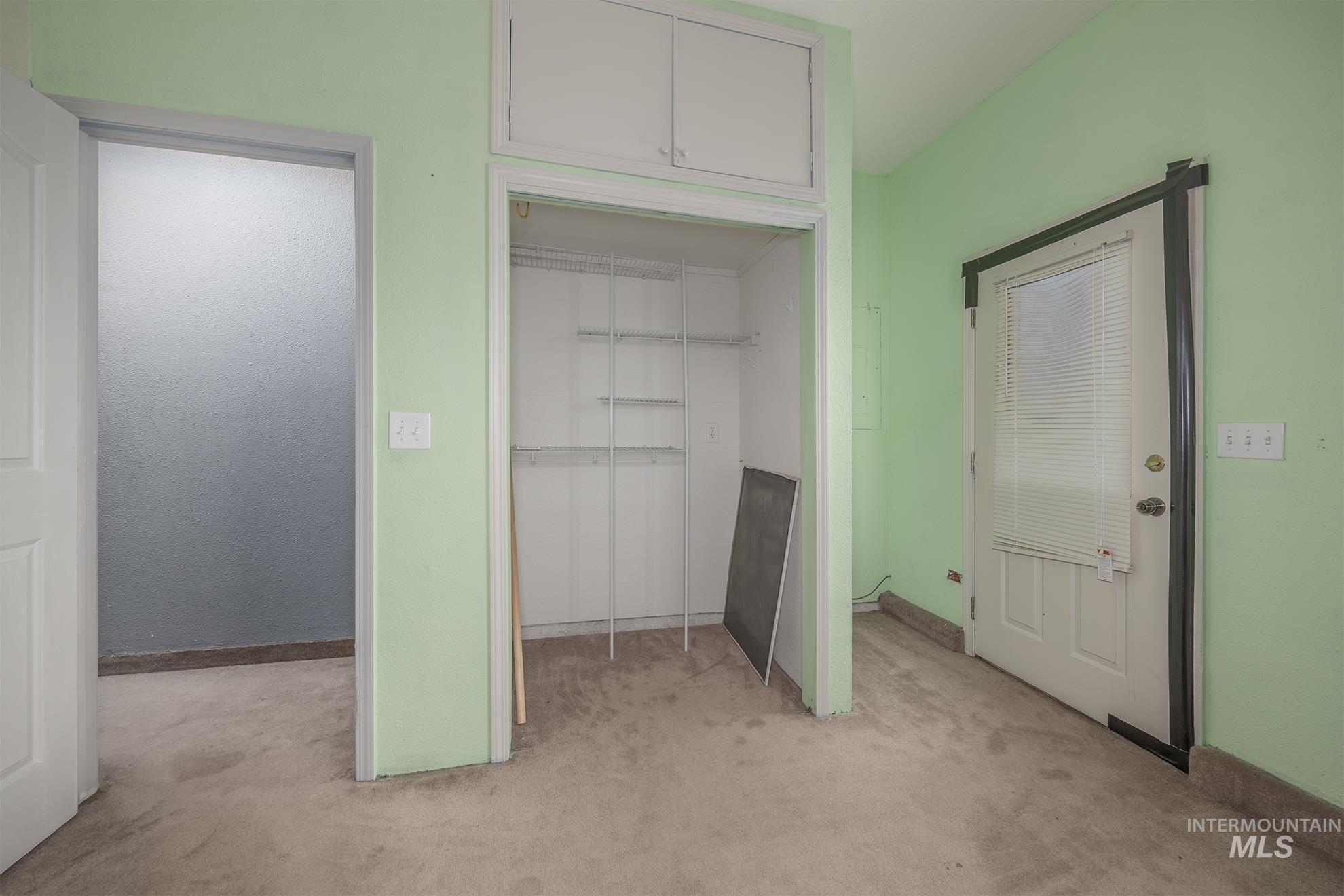 1200 Hoffman Dr, Vale, Oregon 97918, 6 Bedrooms, 3 Bathrooms, Residential For Sale, Price $525,000, 98975407