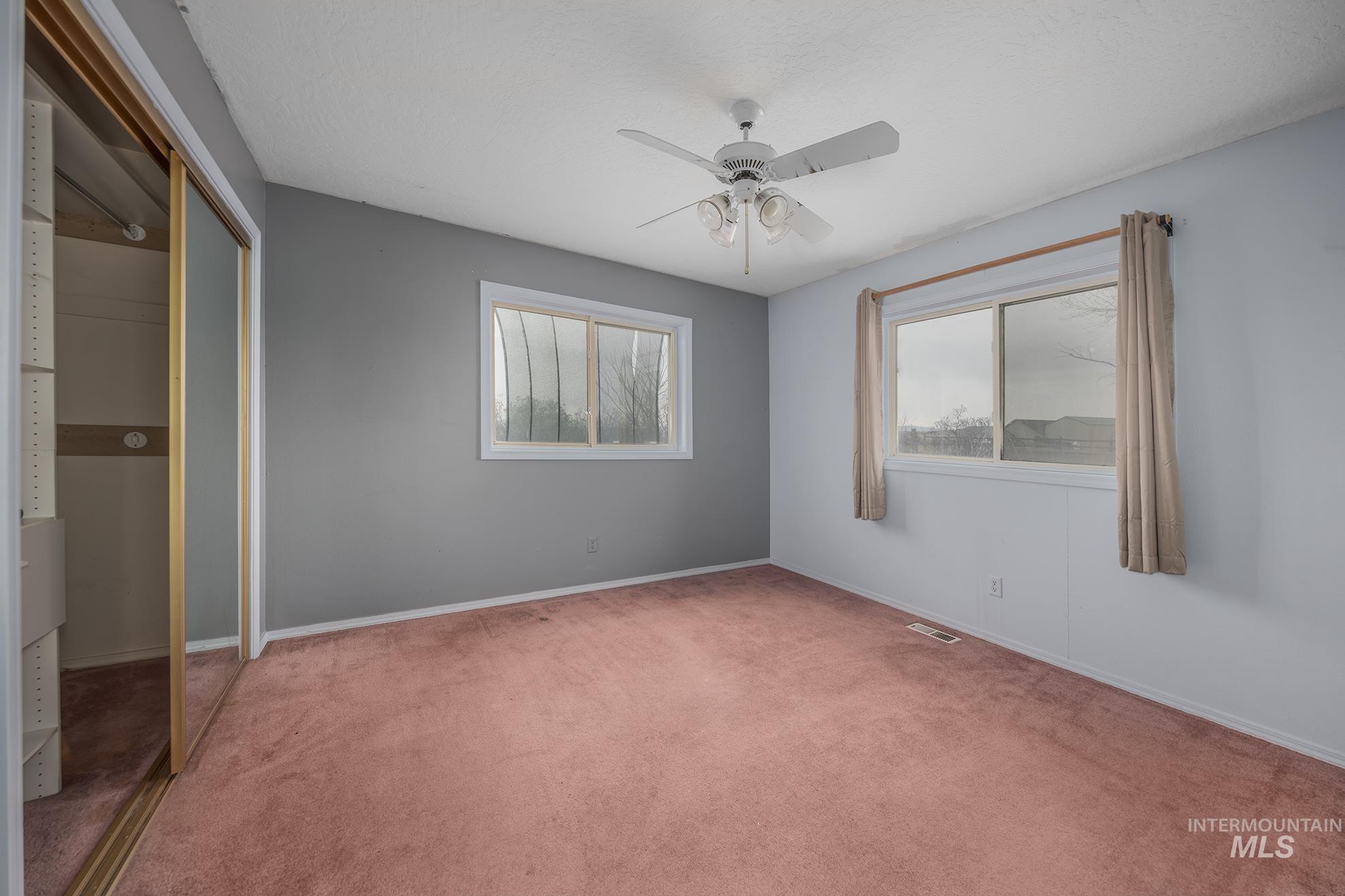 1200 Hoffman Dr, Vale, Oregon 97918, 6 Bedrooms, 3 Bathrooms, Residential For Sale, Price $499,000,MLS 98975407