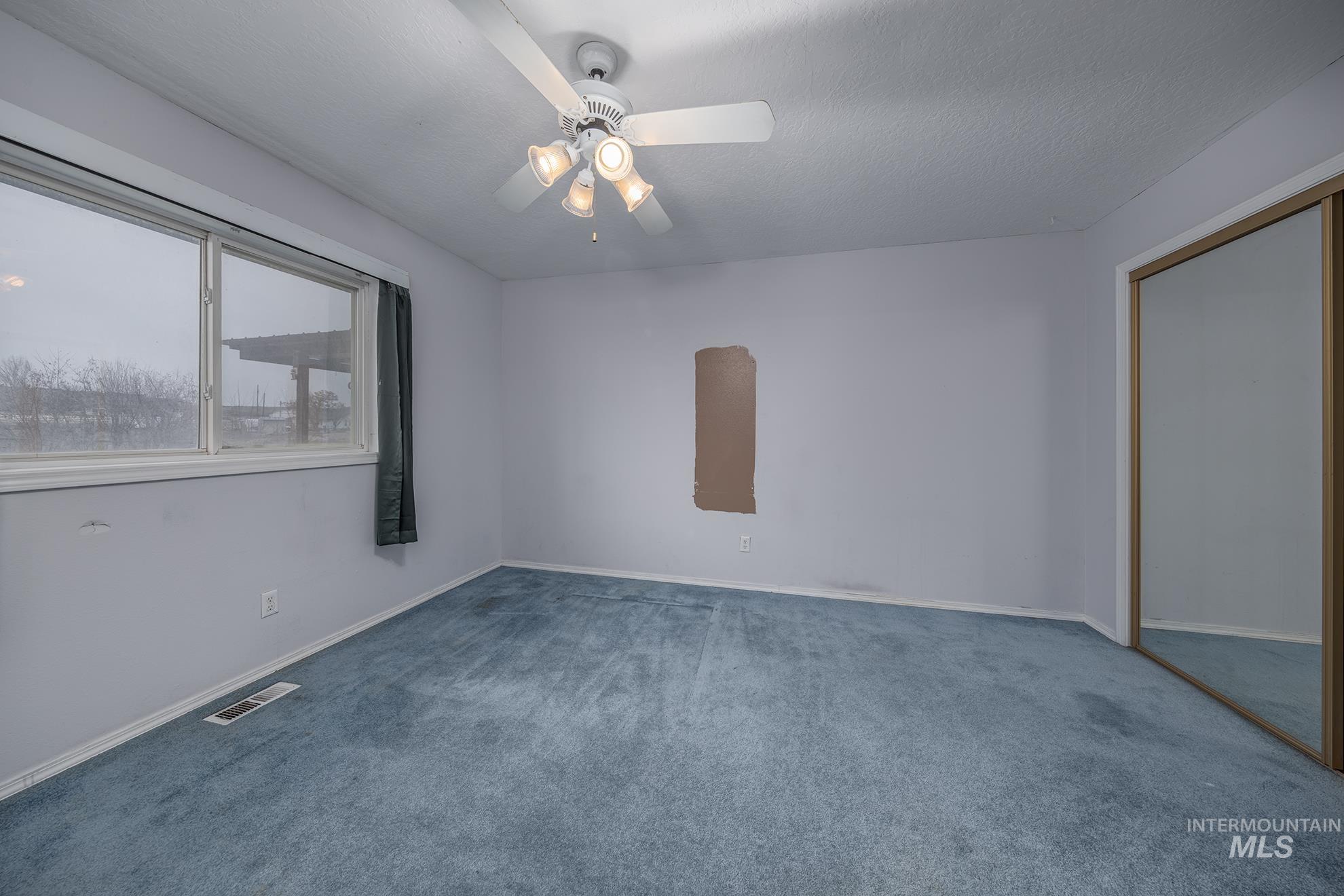 1200 Hoffman Dr, Vale, Oregon 97918, 6 Bedrooms, 3 Bathrooms, Residential For Sale, Price $525,000, 98975407