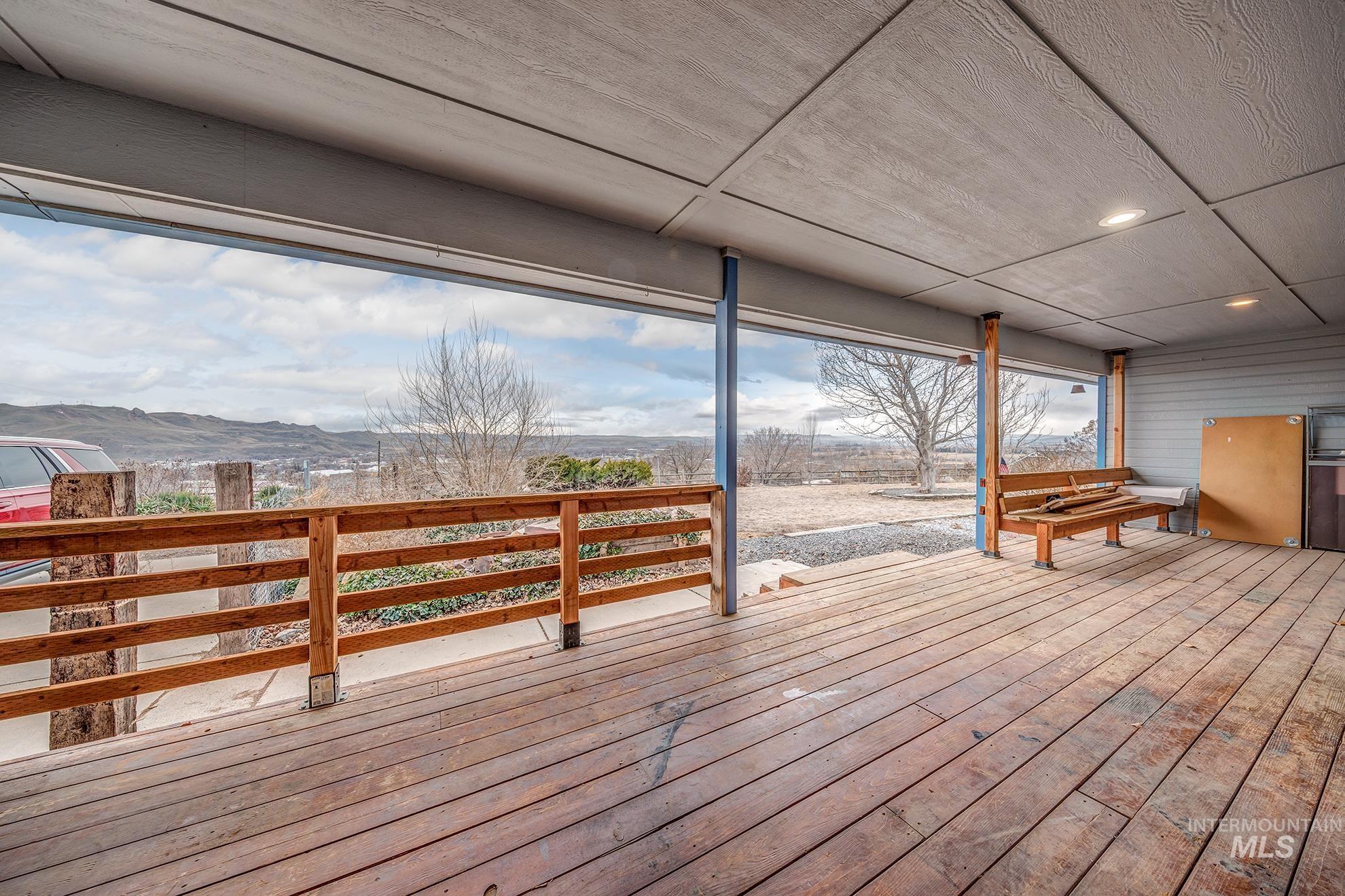 1200 Hoffman Dr, Vale, Oregon 97918, 6 Bedrooms, 3 Bathrooms, Residential For Sale, Price $525,000, 98975407