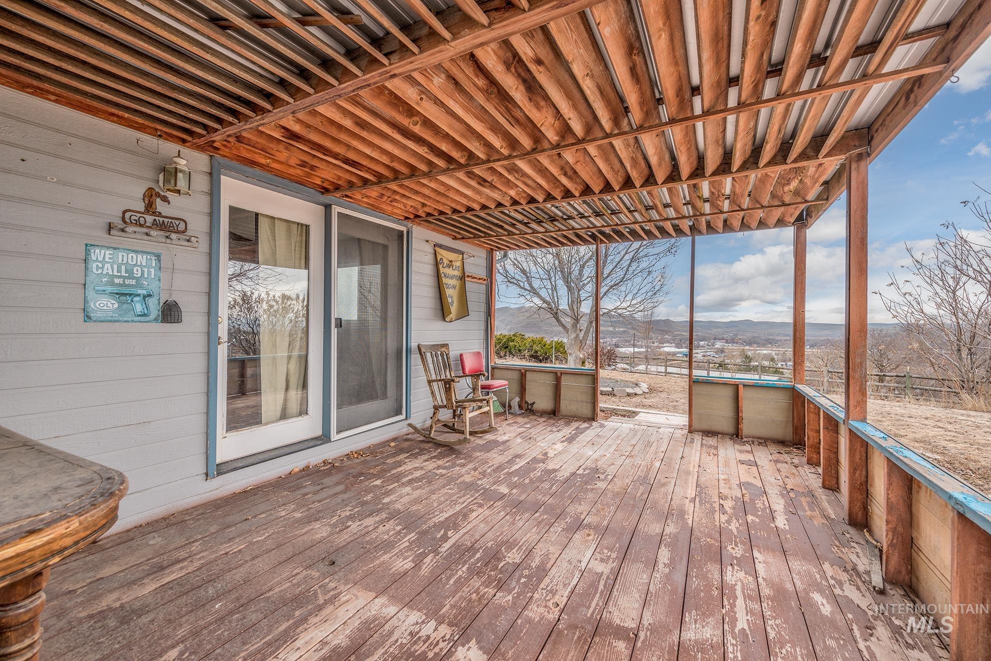 1200 Hoffman Dr, Vale, Oregon 97918, 6 Bedrooms, 3 Bathrooms, Residential For Sale, Price $525,000, 98975407