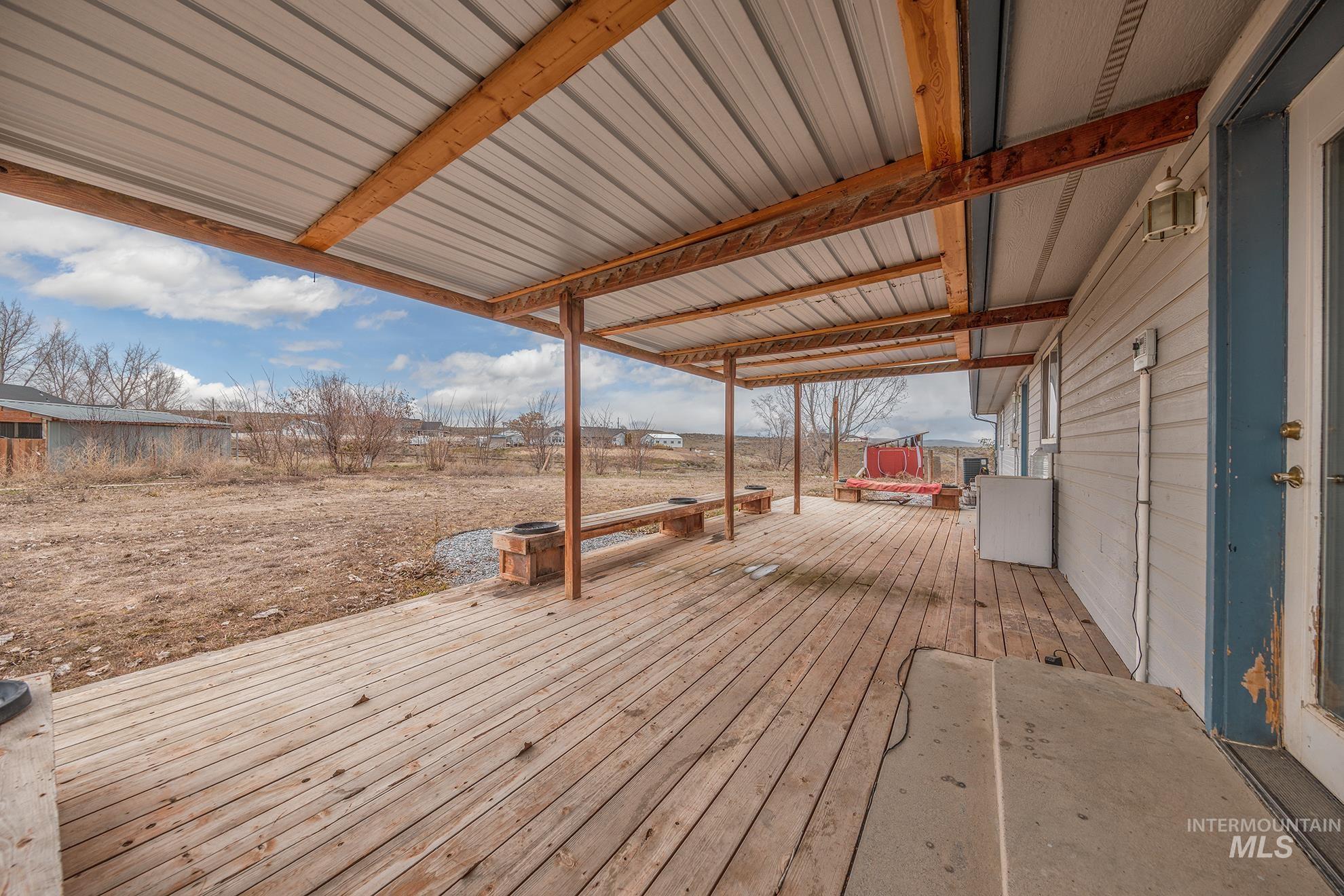 1200 Hoffman Dr, Vale, Oregon 97918, 6 Bedrooms, 3 Bathrooms, Residential For Sale, Price $525,000, 98975407