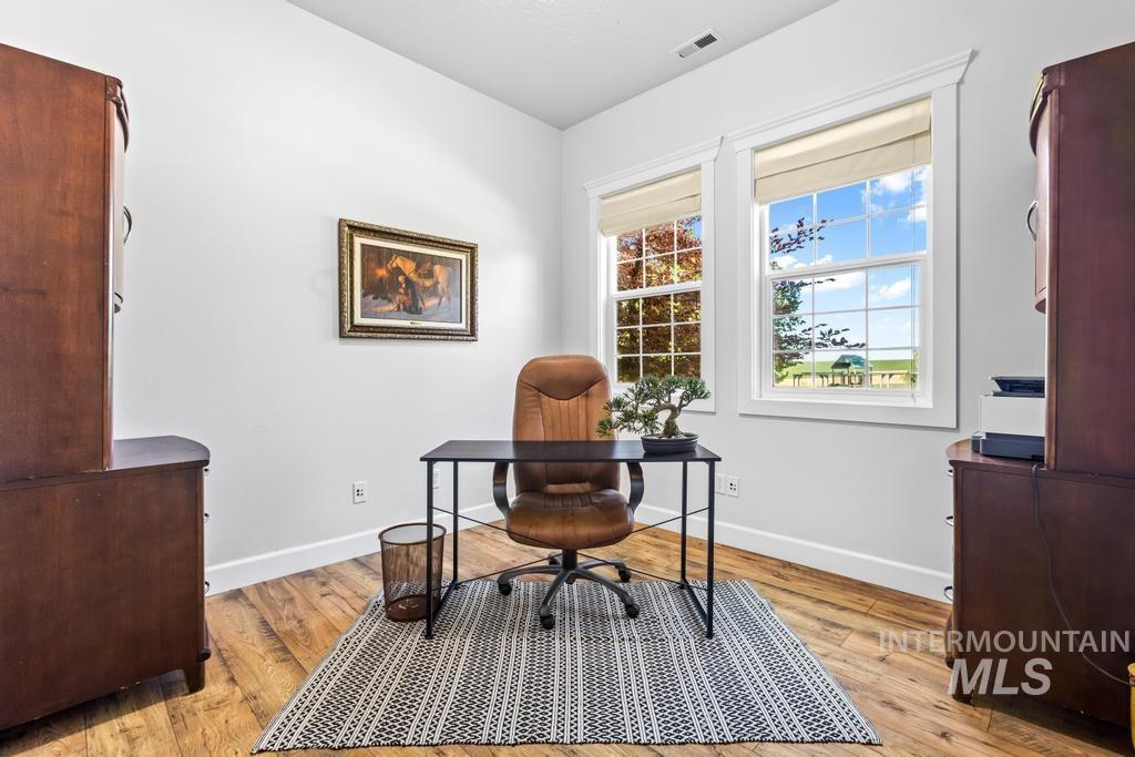 28279 Pearl Rd, Parma, Idaho 83660, 4 Bedrooms, 4 Bathrooms, Residential For Sale, Price $898,000,MLS 98975408