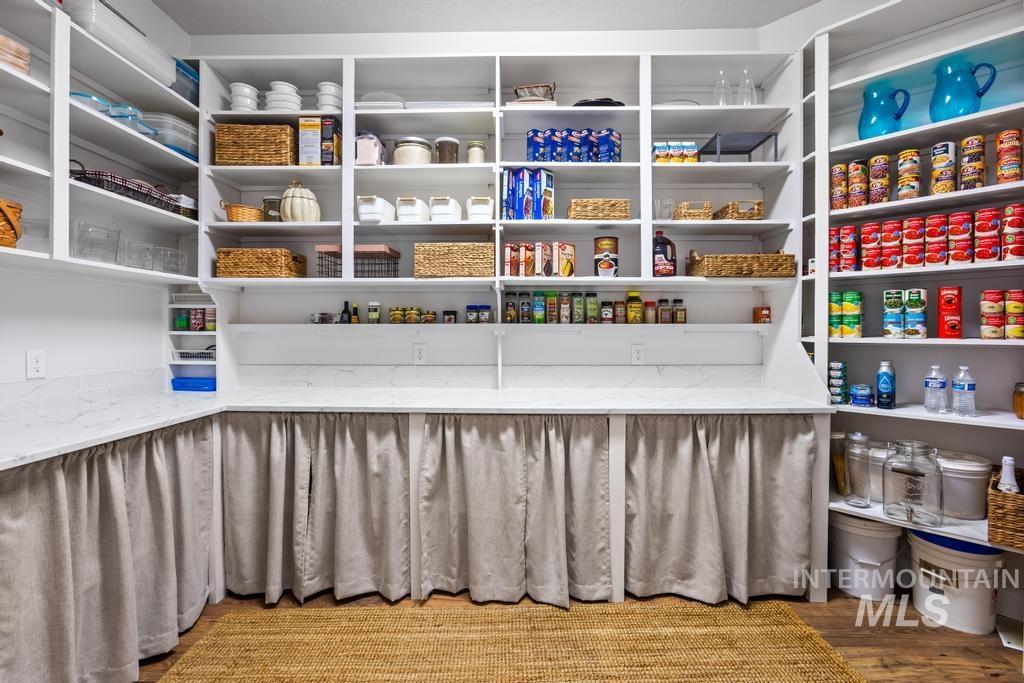 28279 Pearl Rd, Parma, Idaho 83660, 4 Bedrooms, 4 Bathrooms, Residential For Sale, Price $898,000,MLS 98975408