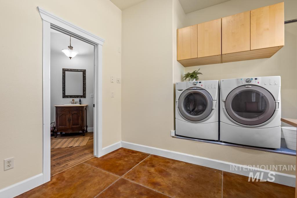 28279 Pearl Rd, Parma, Idaho 83660, 4 Bedrooms, 4 Bathrooms, Residential For Sale, Price $898,000,MLS 98975408