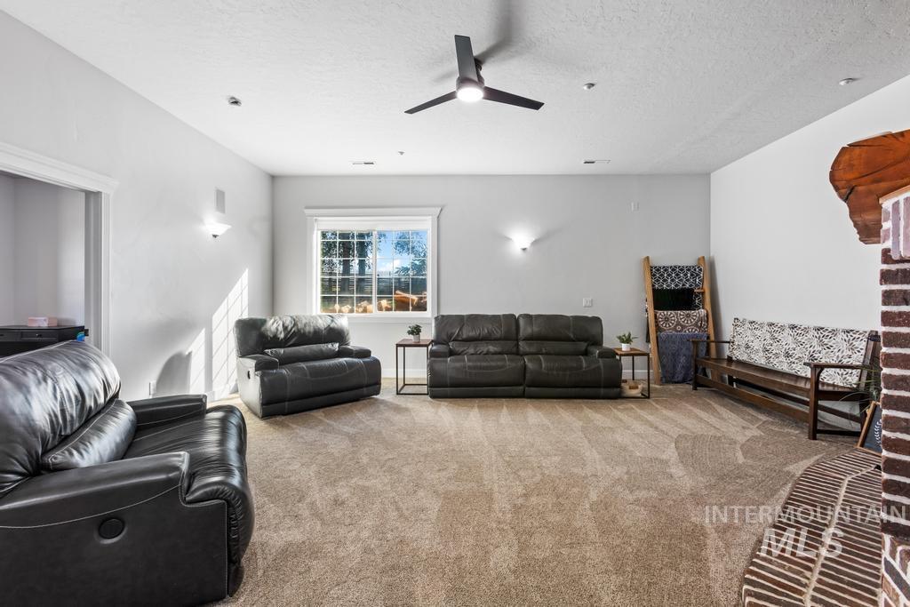 28279 Pearl Rd, Parma, Idaho 83660, 4 Bedrooms, 4 Bathrooms, Residential For Sale, Price $898,000,MLS 98975408