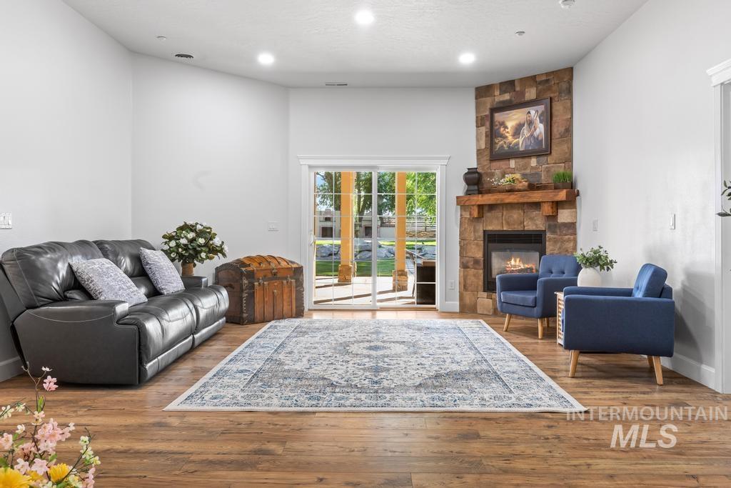 28279 Pearl Rd, Parma, Idaho 83660, 4 Bedrooms, 4 Bathrooms, Residential For Sale, Price $898,000,MLS 98975408