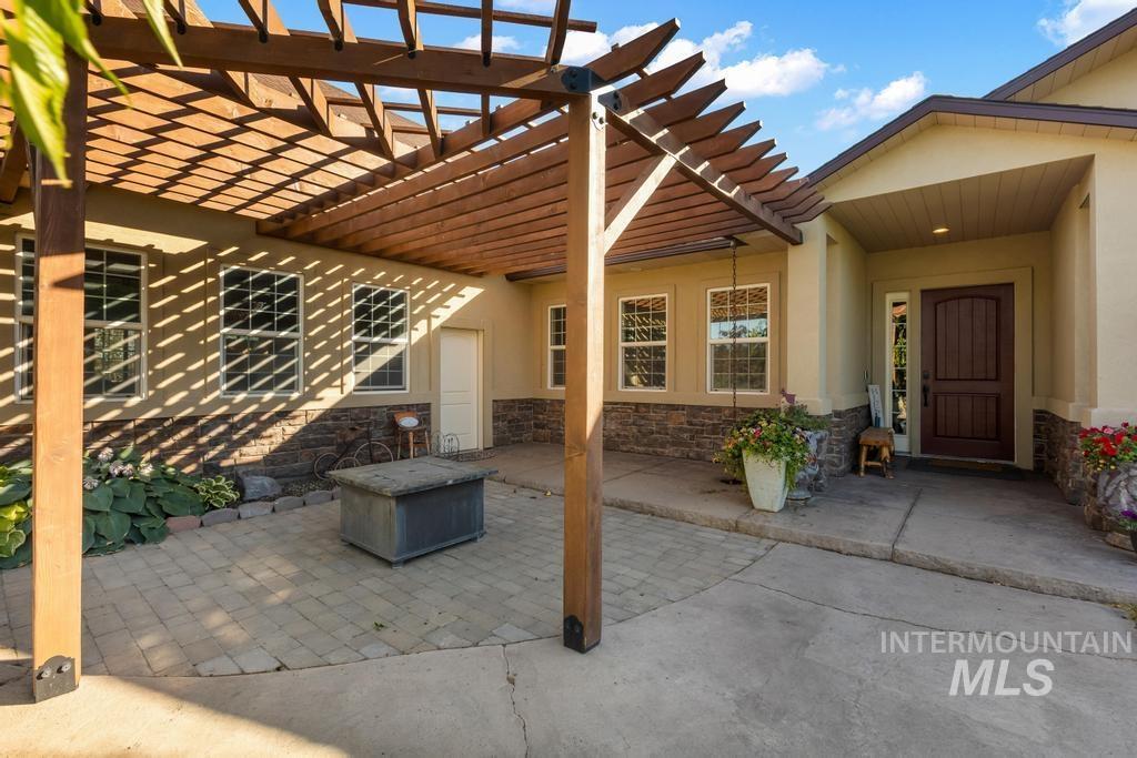 28279 Pearl Rd, Parma, Idaho 83660, 4 Bedrooms, 4 Bathrooms, Residential For Sale, Price $898,000,MLS 98975408