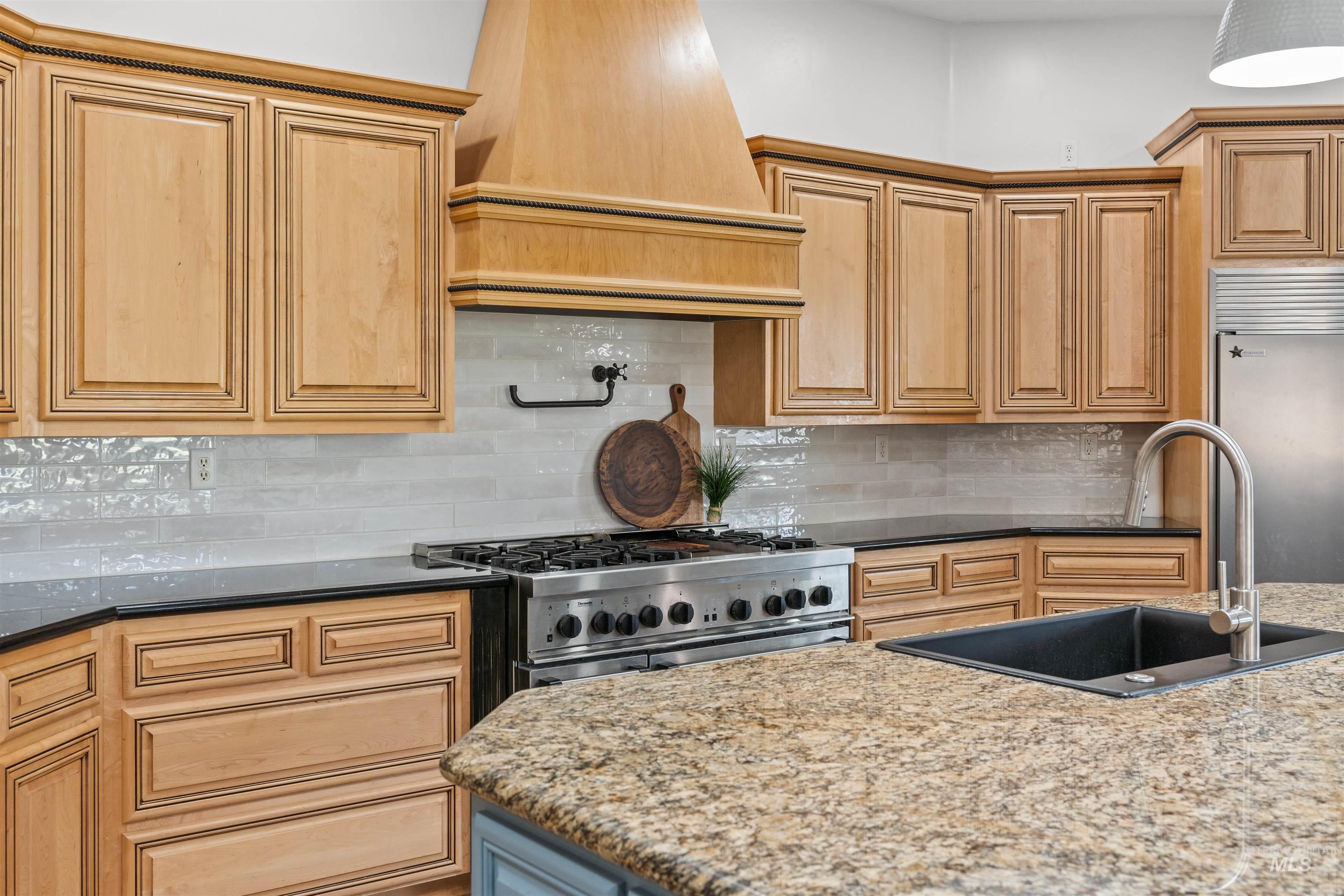 28279 Pearl Rd, Parma, Idaho 83660, 4 Bedrooms, 4 Bathrooms, Residential For Sale, Price $898,000,MLS 98975408