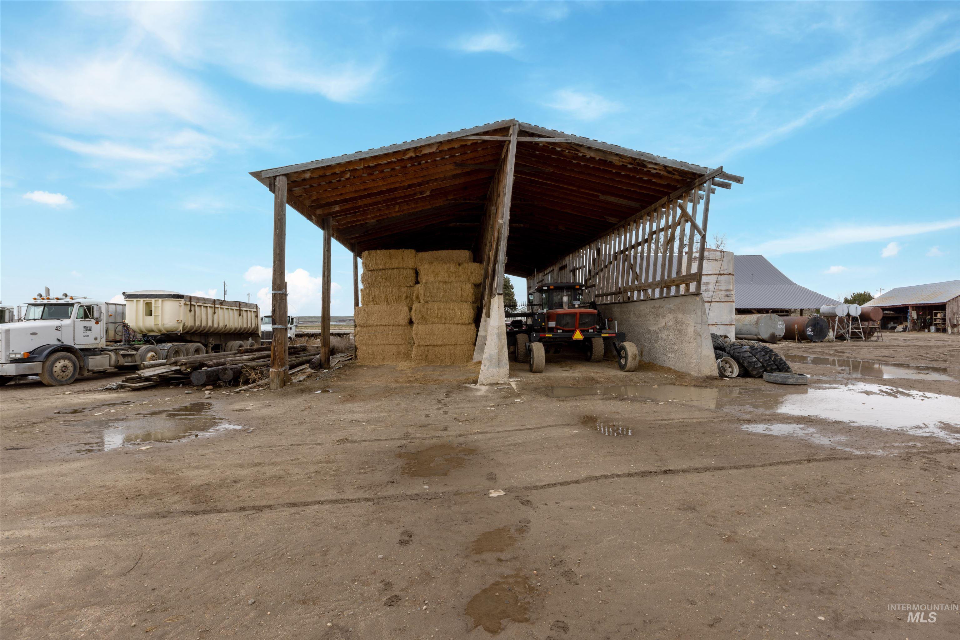 4777 W Black Canyon, Emmett, Idaho 83617, 8 Bedrooms, 5 Bathrooms, Farm & Ranch For Sale, Price $1,900,000,MLS 98975410