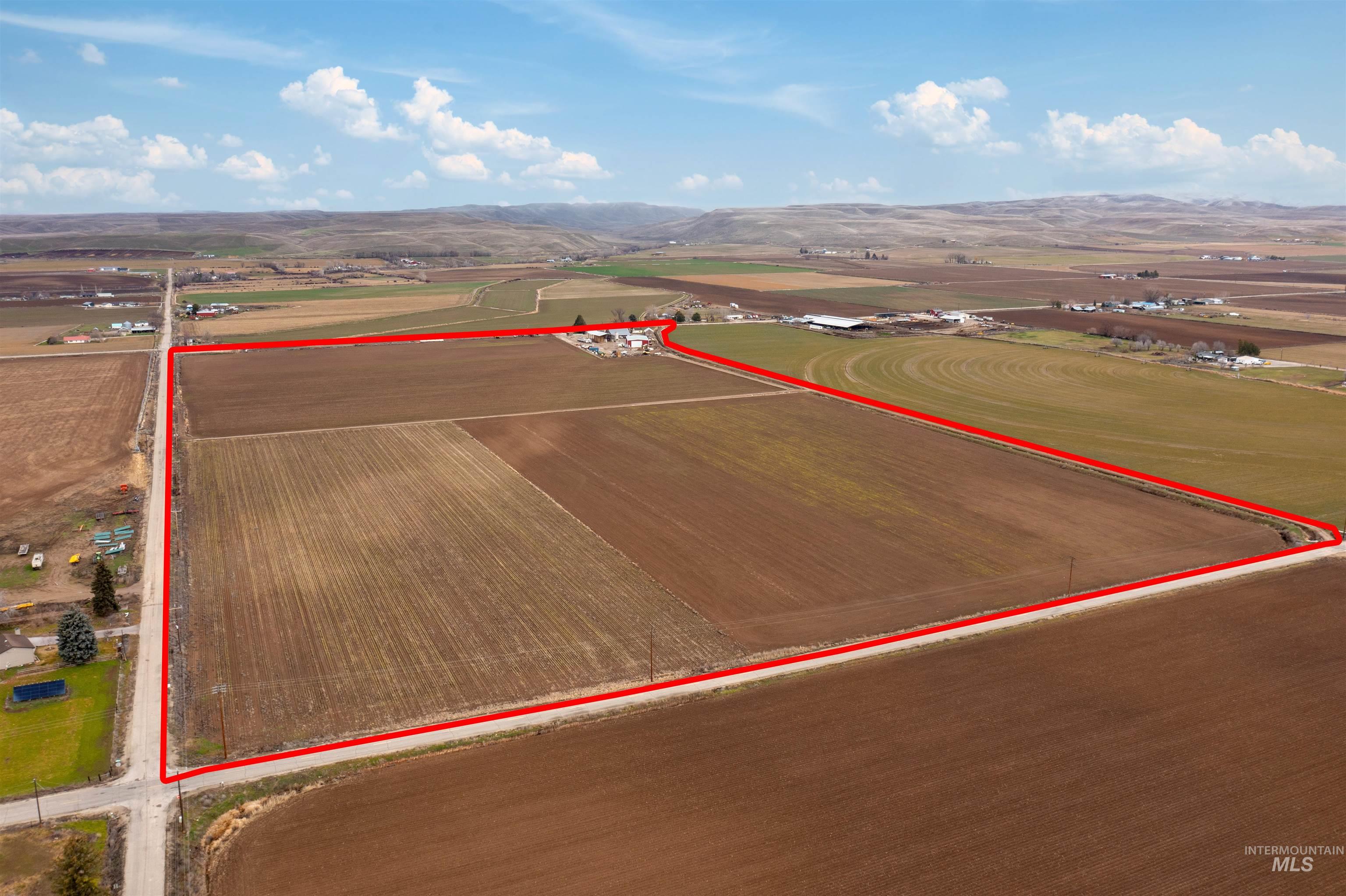 4777 W Black Canyon, Emmett, Idaho 83617, 8 Bedrooms, 5 Bathrooms, Farm & Ranch For Sale, Price $1,900,000,MLS 98975410