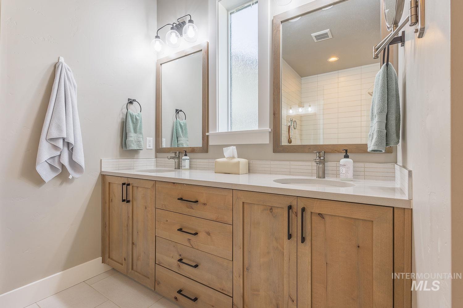 11706 W Lilium St, Star, Idaho 83669, 3 Bedrooms, 2.5 Bathrooms, Residential For Sale, Price $629,900, 98975411