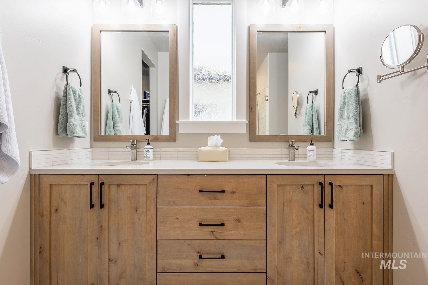 11706 W Lilium St, Star, Idaho 83669, 3 Bedrooms, 2.5 Bathrooms, Residential For Sale, Price $629,900, 98975411