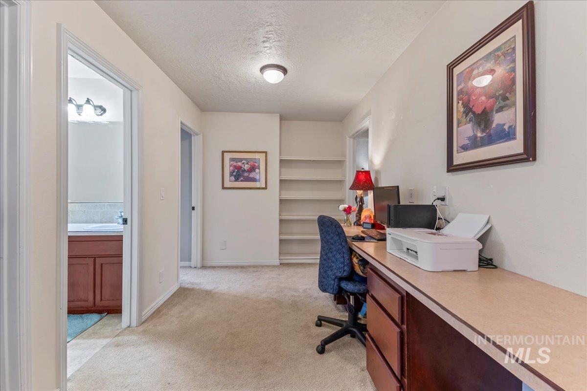 2207 W Root Creek Street, Meridian, Idaho 83646, 5 Bedrooms, 2.5 Bathrooms, Residential For Sale, Price $599,999, 98975412