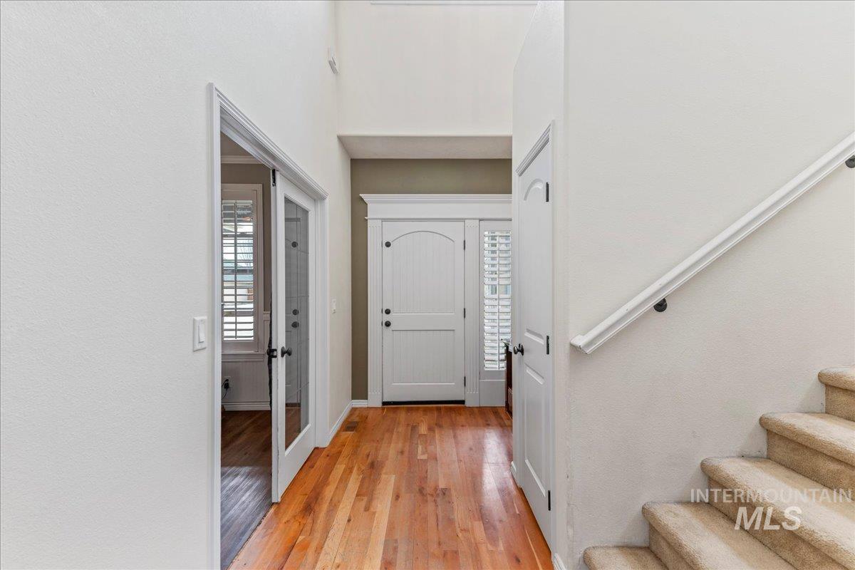 2207 W Root Creek Street, Meridian, Idaho 83646, 5 Bedrooms, 2.5 Bathrooms, Residential For Sale, Price $599,999, 98975412