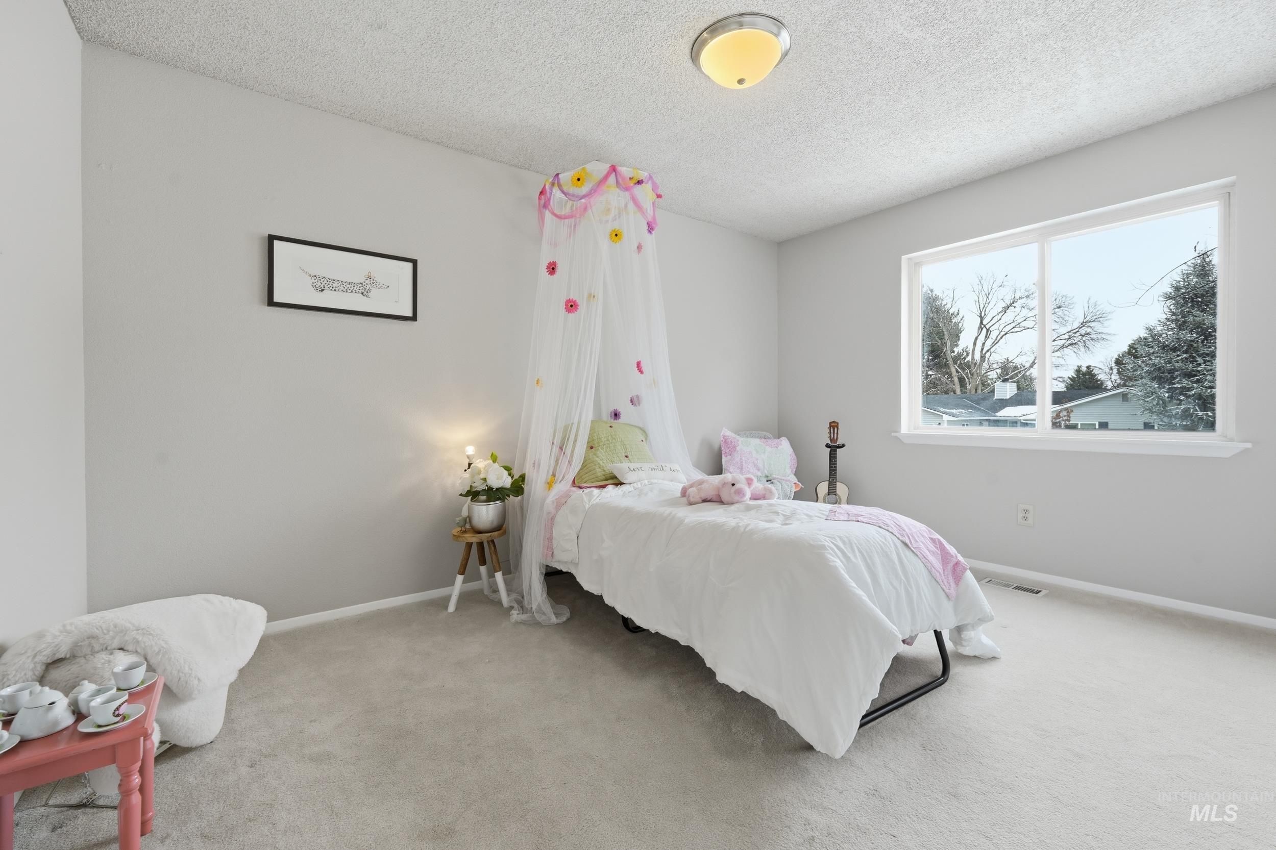 3589 S Minuteman Way, Boise, Idaho 83706, 4 Bedrooms, 2 Bathrooms, Residential For Sale, Price $549,950,MLS 98975415