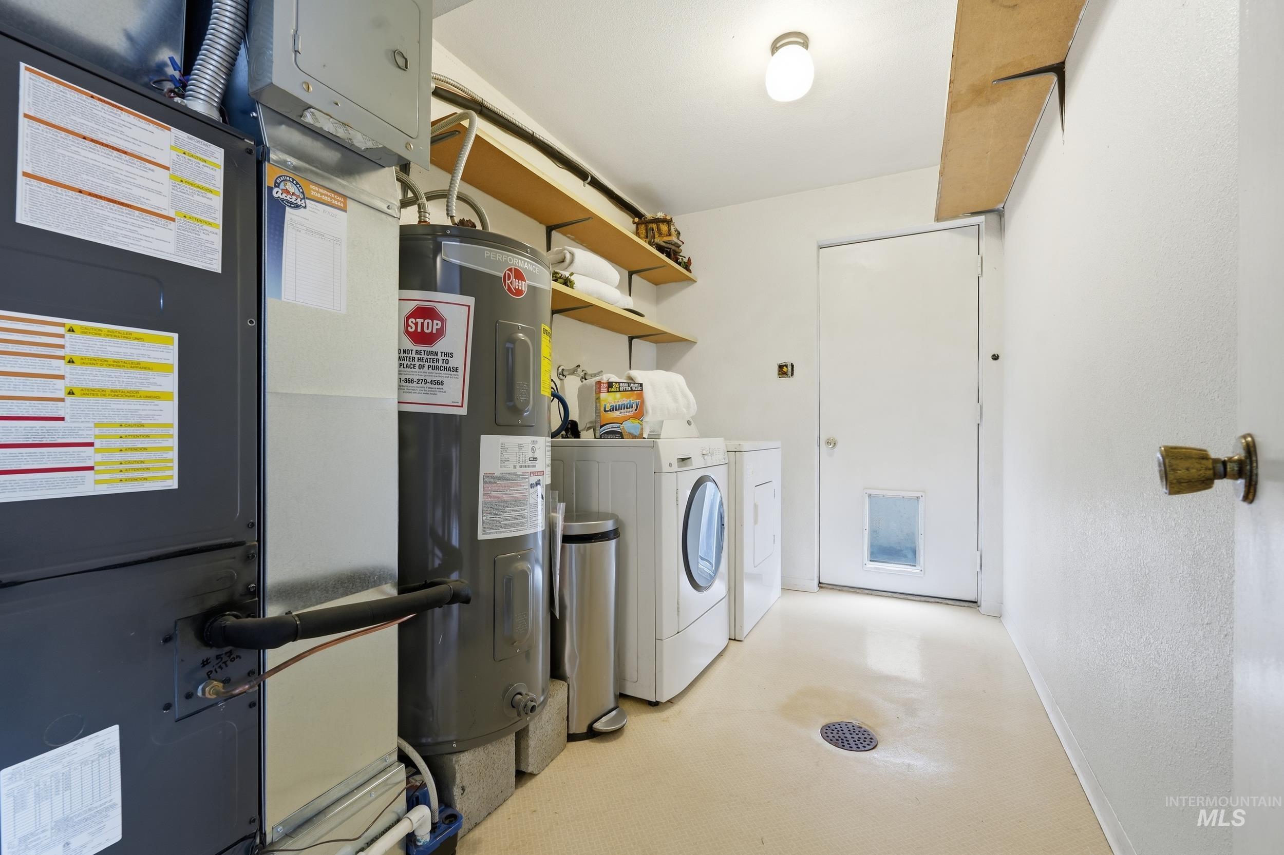 3589 S Minuteman Way, Boise, Idaho 83706, 4 Bedrooms, 2 Bathrooms, Residential For Sale, Price $549,950,MLS 98975415