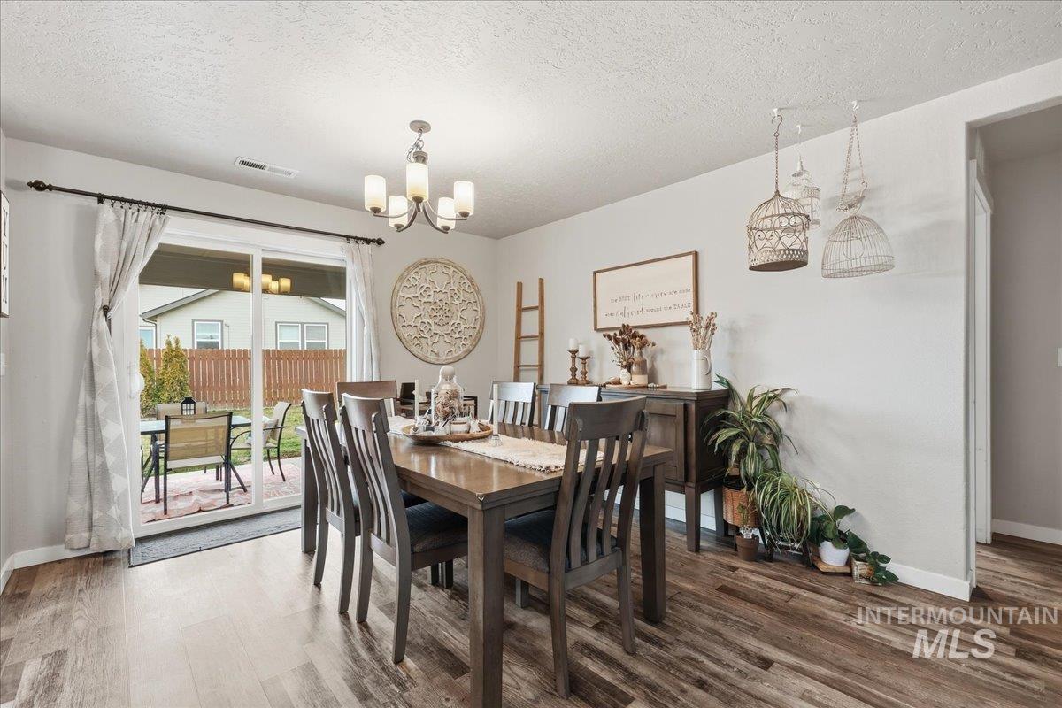 3535 S Cape Coral, Nampa, Idaho 83686, 5 Bedrooms, 2.5 Bathrooms, Residential For Sale, Price $499,999,MLS 98975416