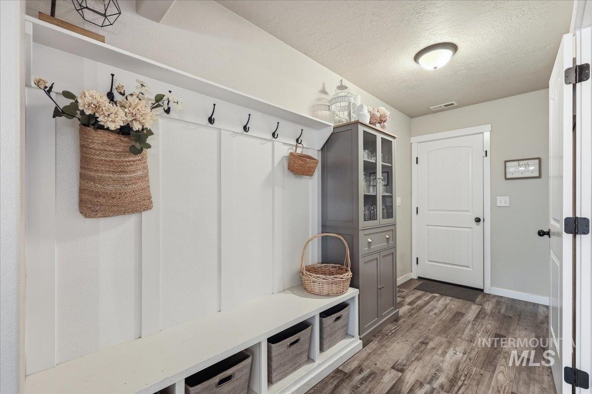 3535 S Cape Coral, Nampa, Idaho 83686, 5 Bedrooms, 2.5 Bathrooms, Residential For Sale, Price $499,999,MLS 98975416