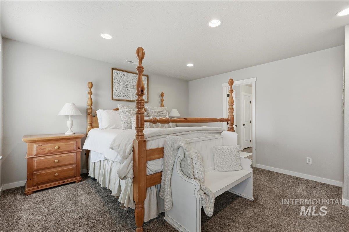 3535 S Cape Coral, Nampa, Idaho 83686, 5 Bedrooms, 2.5 Bathrooms, Residential For Sale, Price $499,999,MLS 98975416