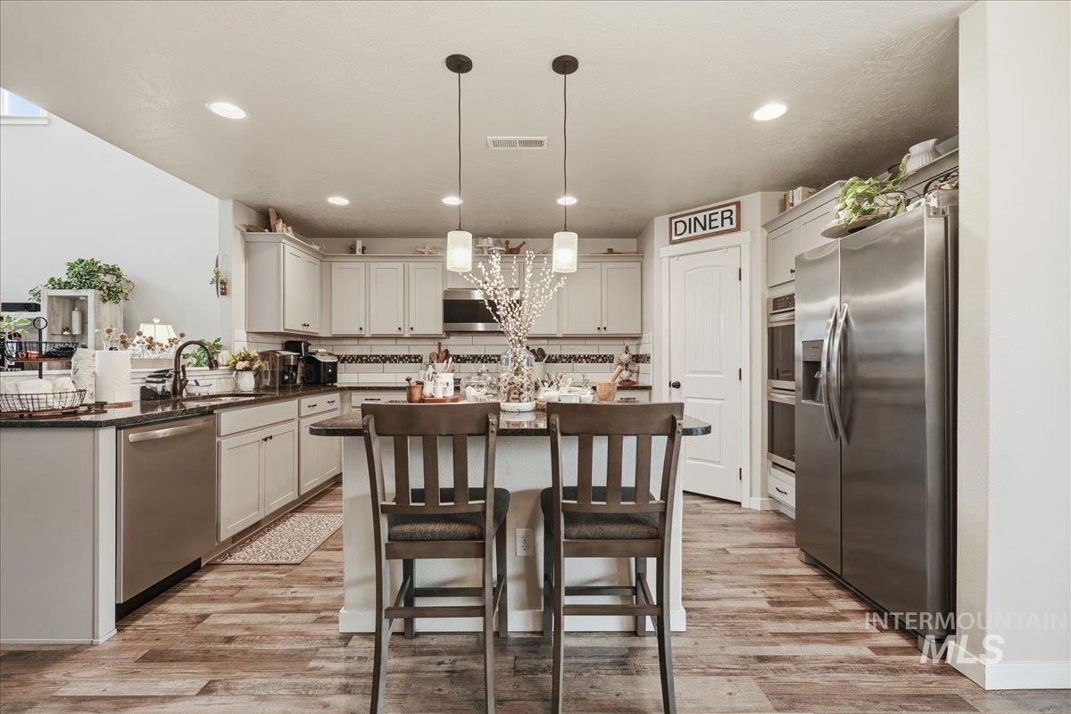 3535 S Cape Coral, Nampa, Idaho 83686, 5 Bedrooms, 2.5 Bathrooms, Residential For Sale, Price $499,999,MLS 98975416